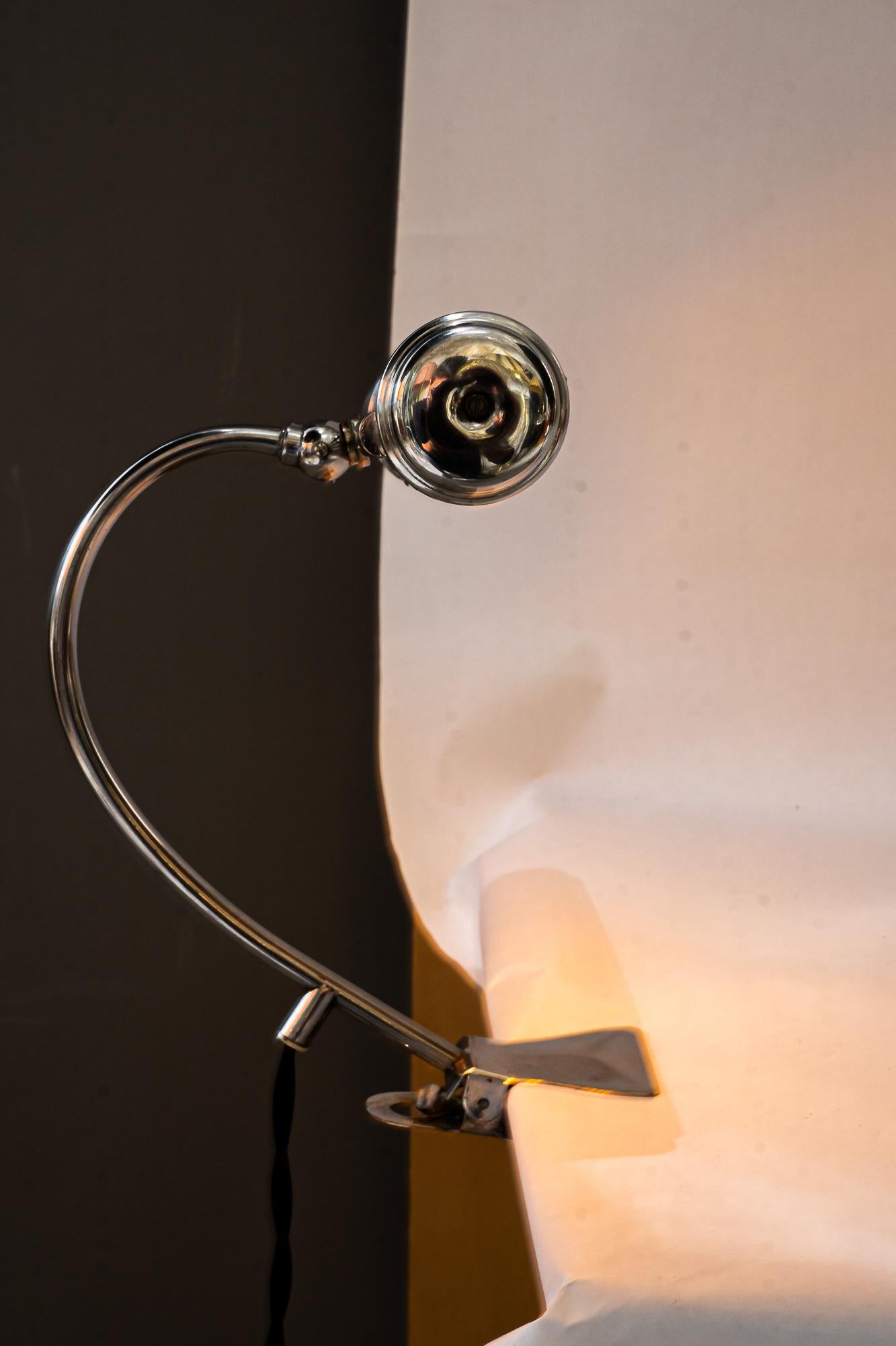 Nickel Lampe de table Art déco à pince en nickel vienne vers 1920 en vente