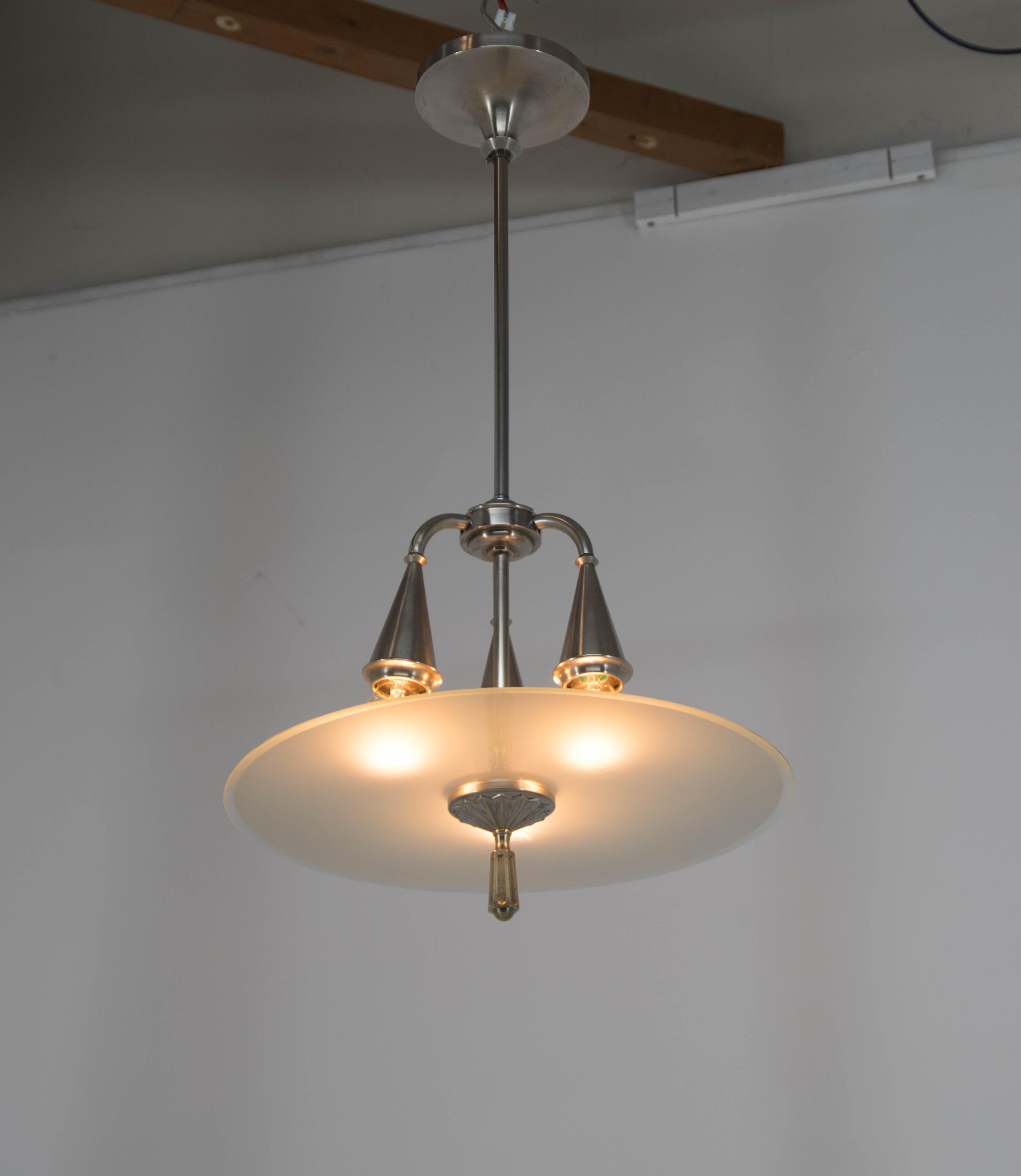 Vetro Lampadario Art Deco placcato in nichel, anni '20 in vendita