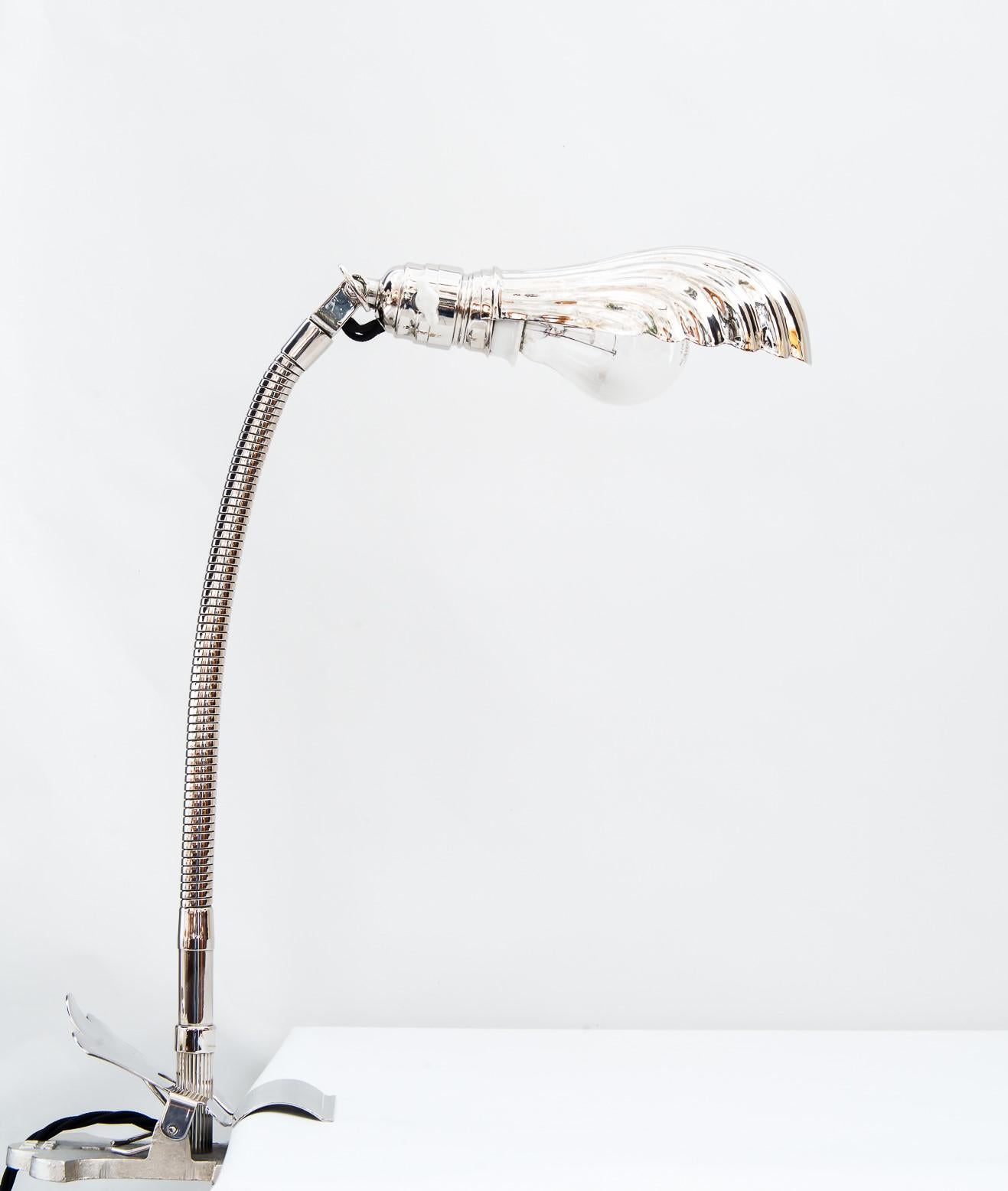 Art Deco Nickel-Plated Clamp Table Lamp, circa 1920s In Good Condition In Wien, AT