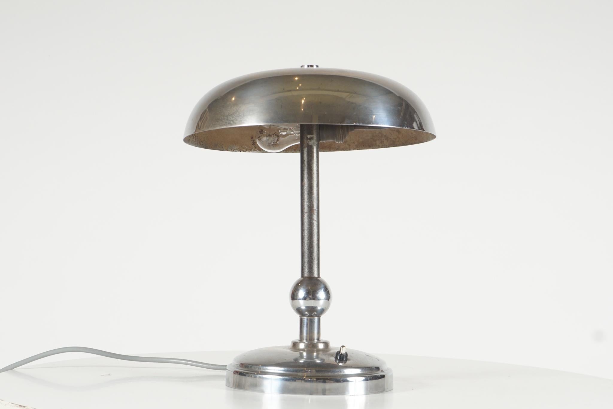 American Art Deco Nickel-Plated Lamp For Sale