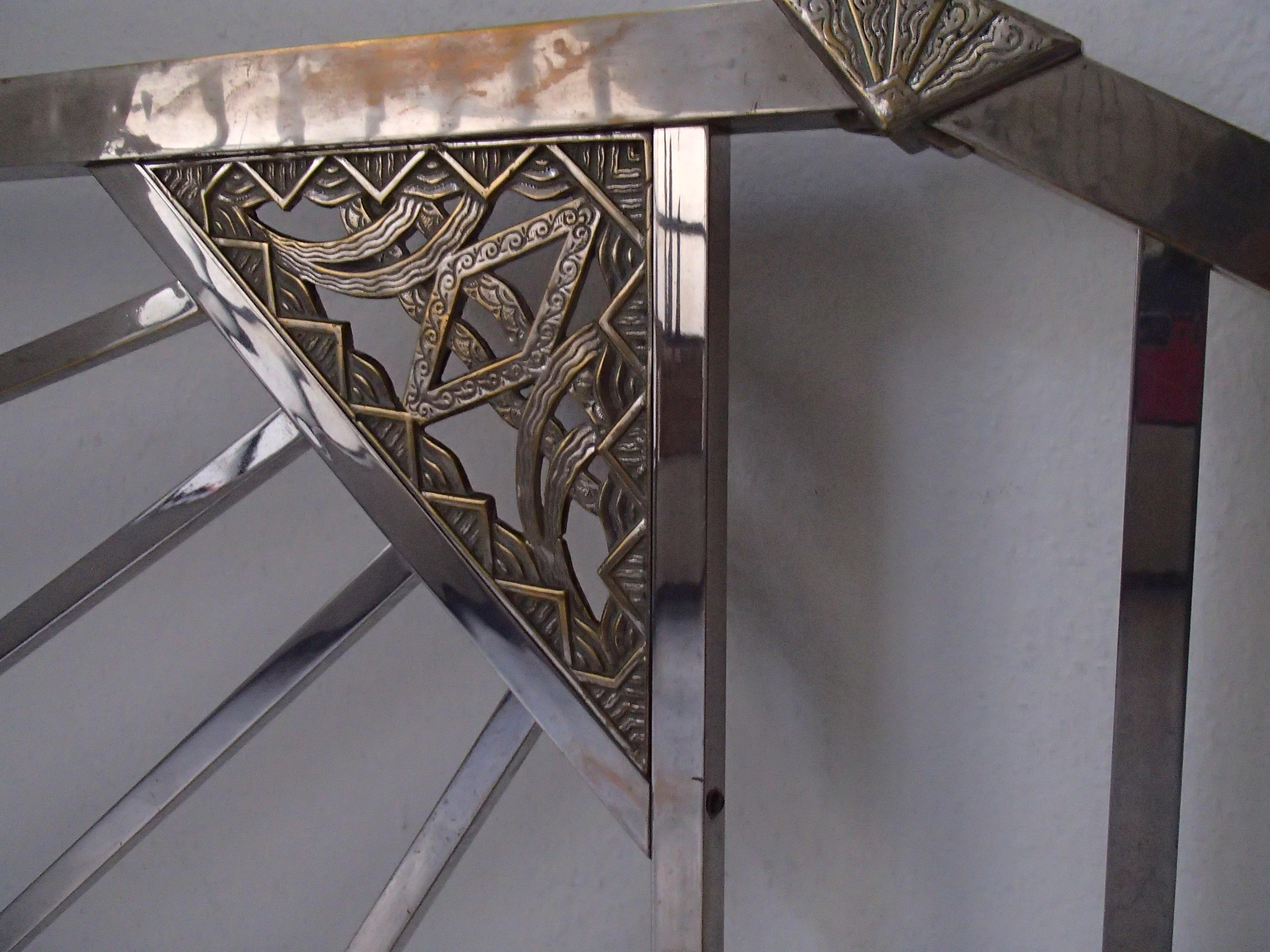 Tête de lit et pied de lit Queen Size en nickel nickelé Art Déco, partie géométrique et florale en vente 5