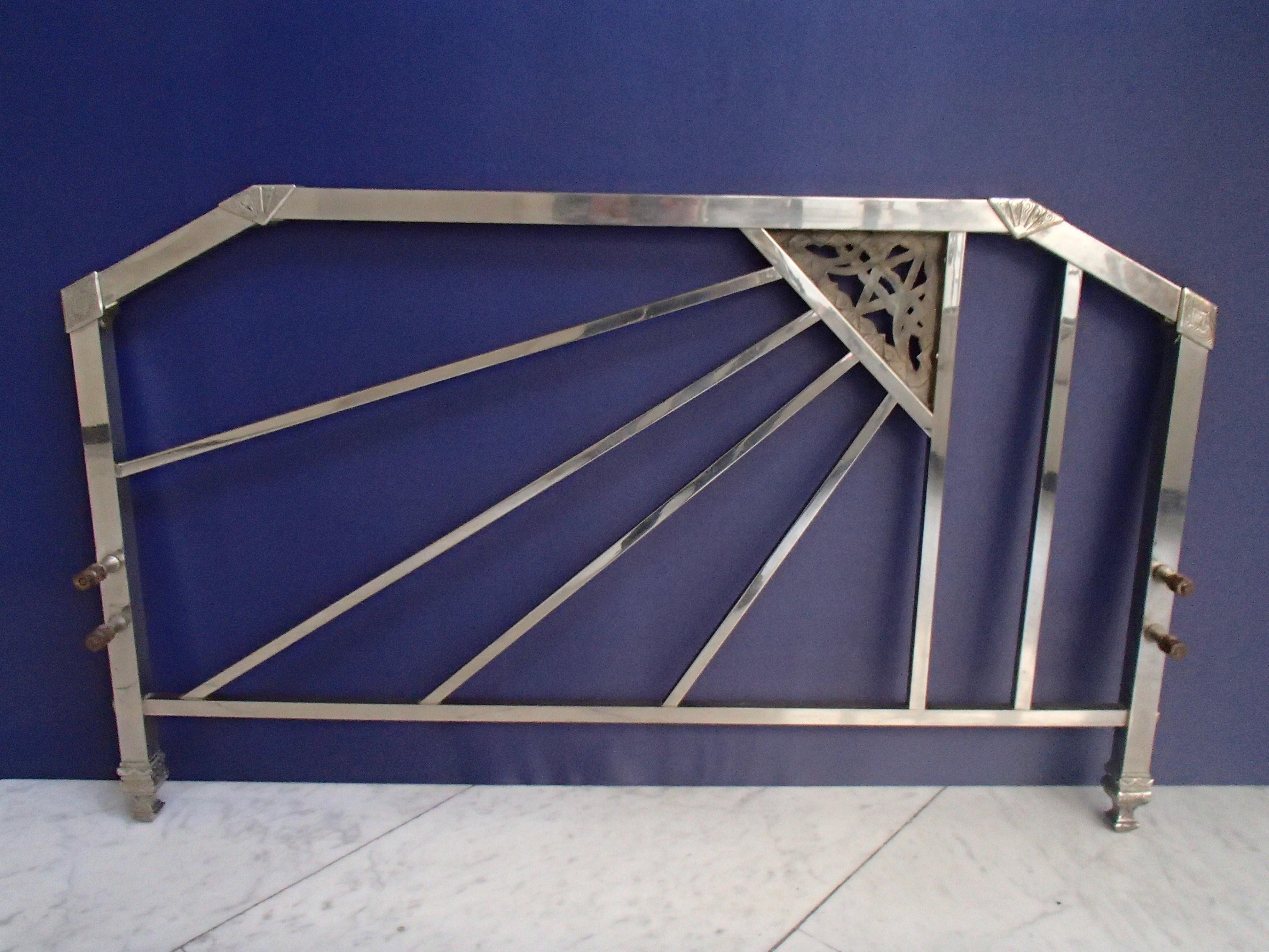 Art Deco Nickel Plated Queen Size Bed Head & Foot Part Geometrical & Floral In Distressed Condition In Schöfflisdorf, CH