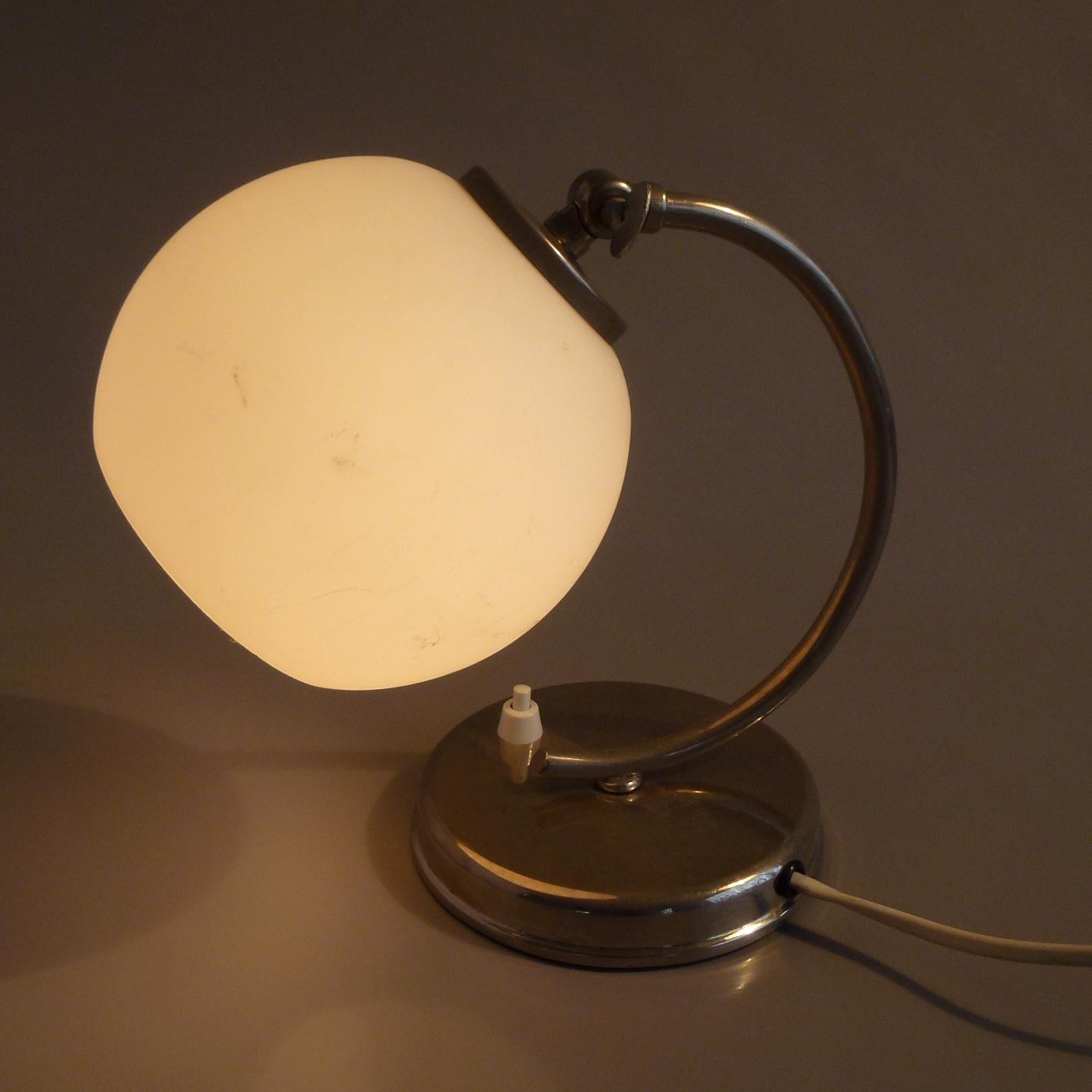 Art Deco Nickel-Plated Table Lamp, Austria, 1930s im Angebot 4