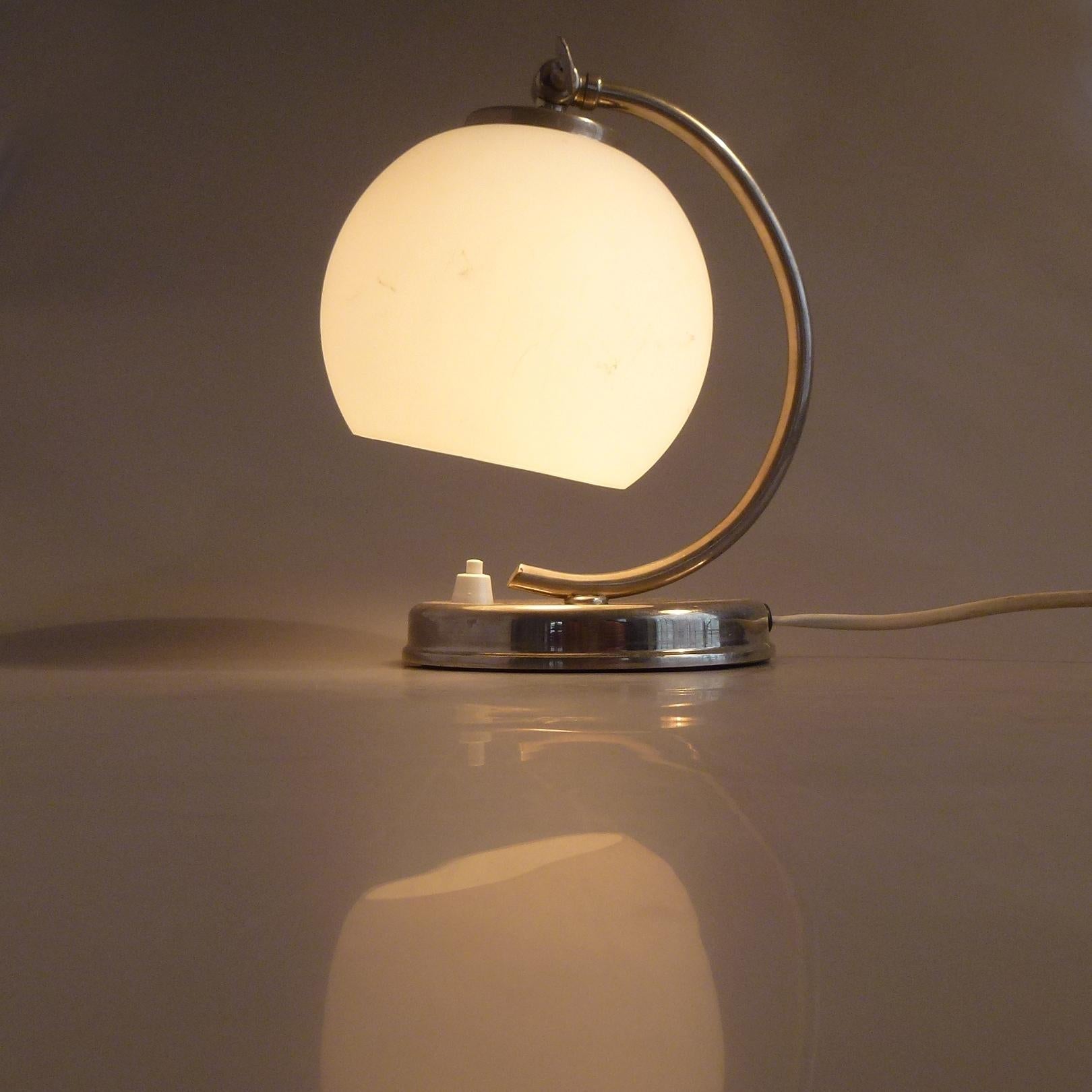 Art Deco Nickel-Plated Table Lamp, Austria, 1930s (Beschichtet) im Angebot