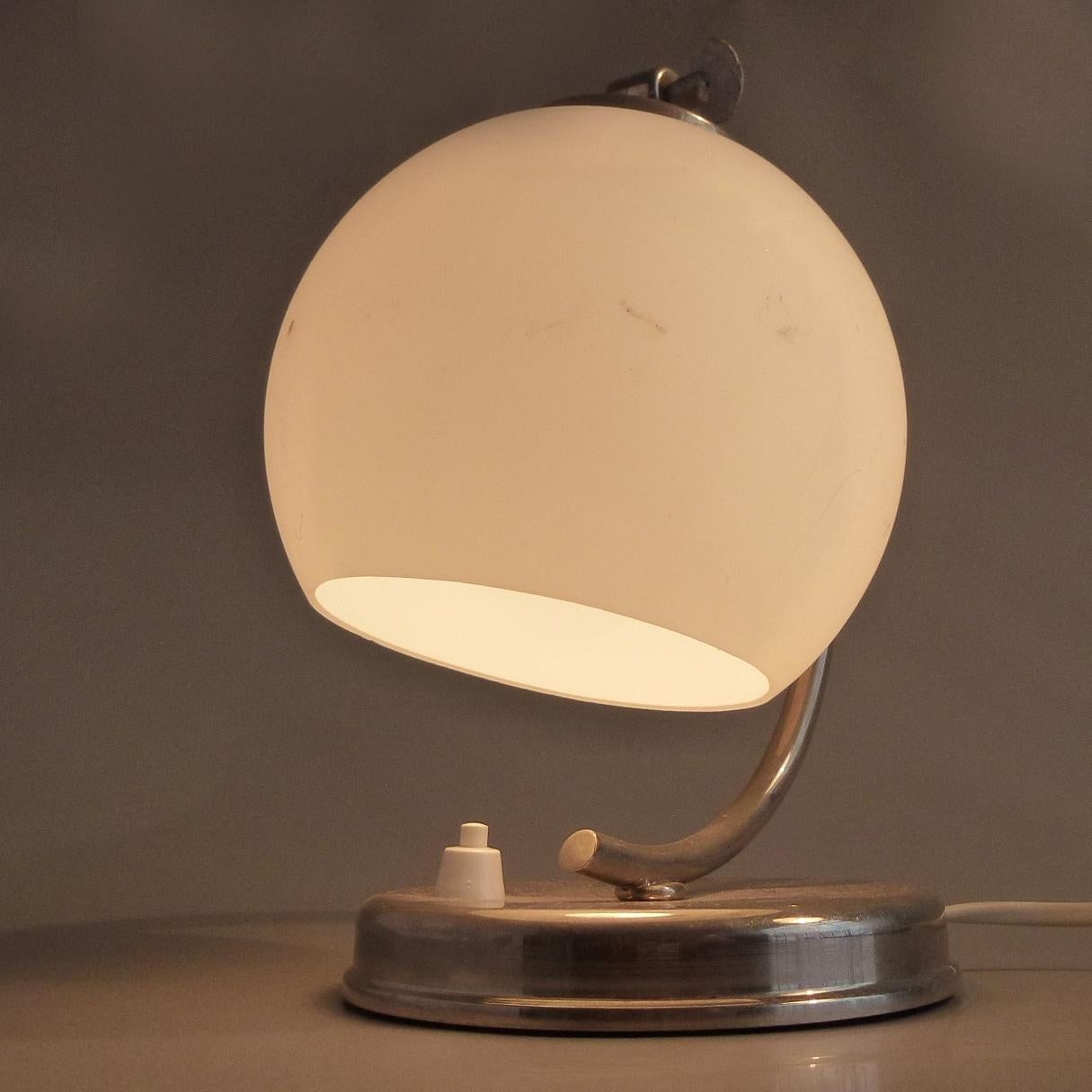 Art Deco Nickel-Plated Table Lamp, Austria, 1930s im Angebot 1