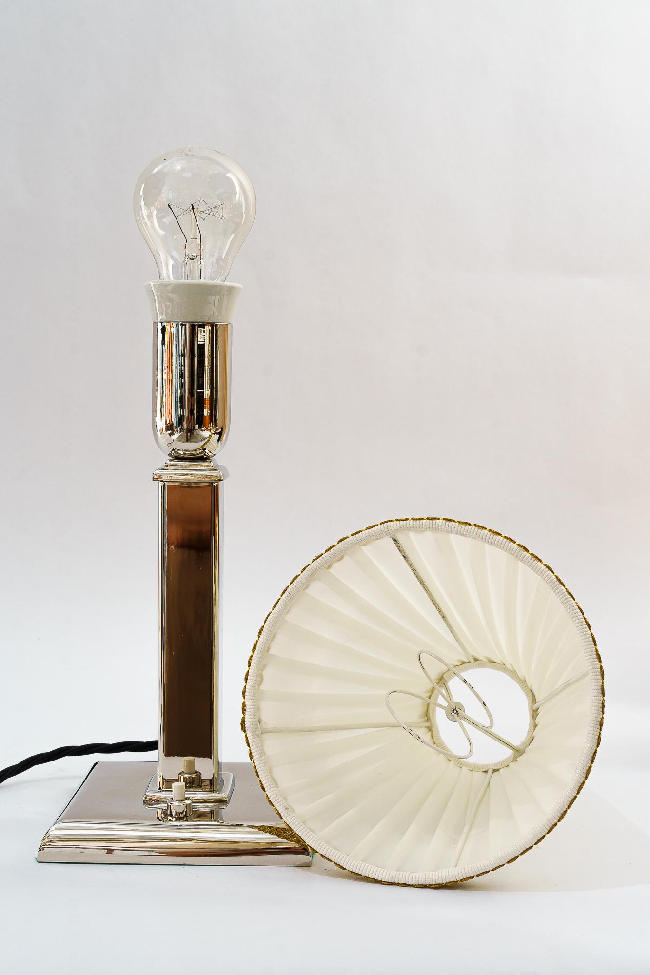 Lampe de table Art Déco avec abat-jour en tissu vienna vers 1920 en vente 3