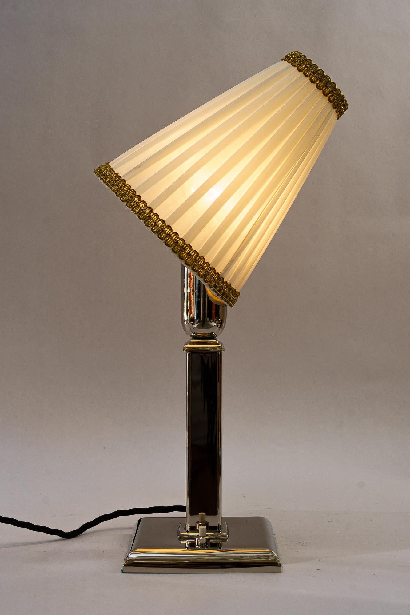 Lampe de table Art Déco avec abat-jour en tissu vienna vers 1920 en vente 1