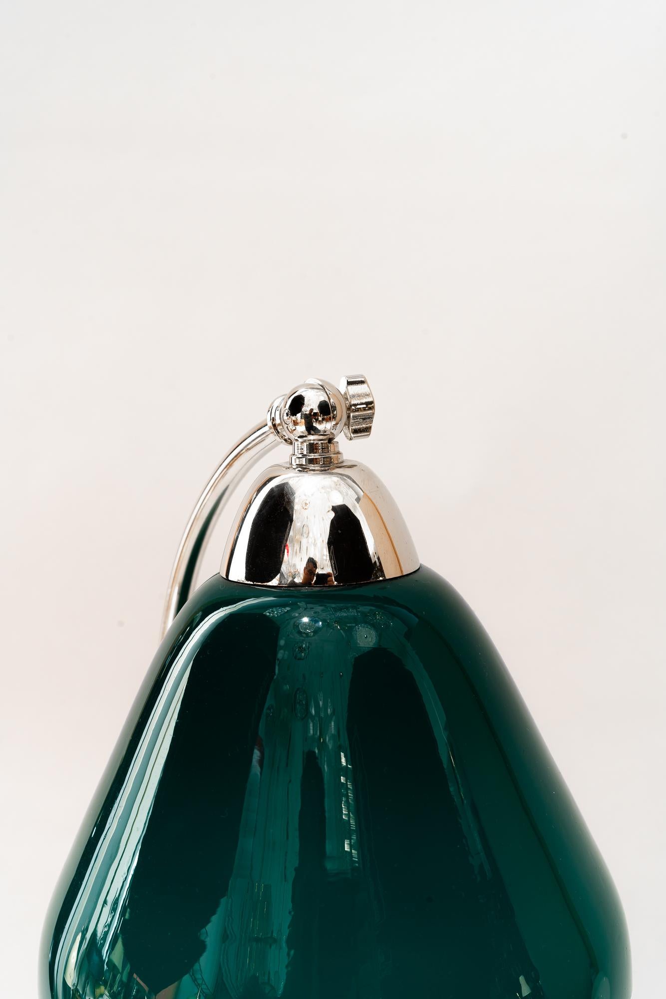 Art Deco vernickelte Tischlampe mit original Opalglas Wien um 1920er Jahre im Angebot 4