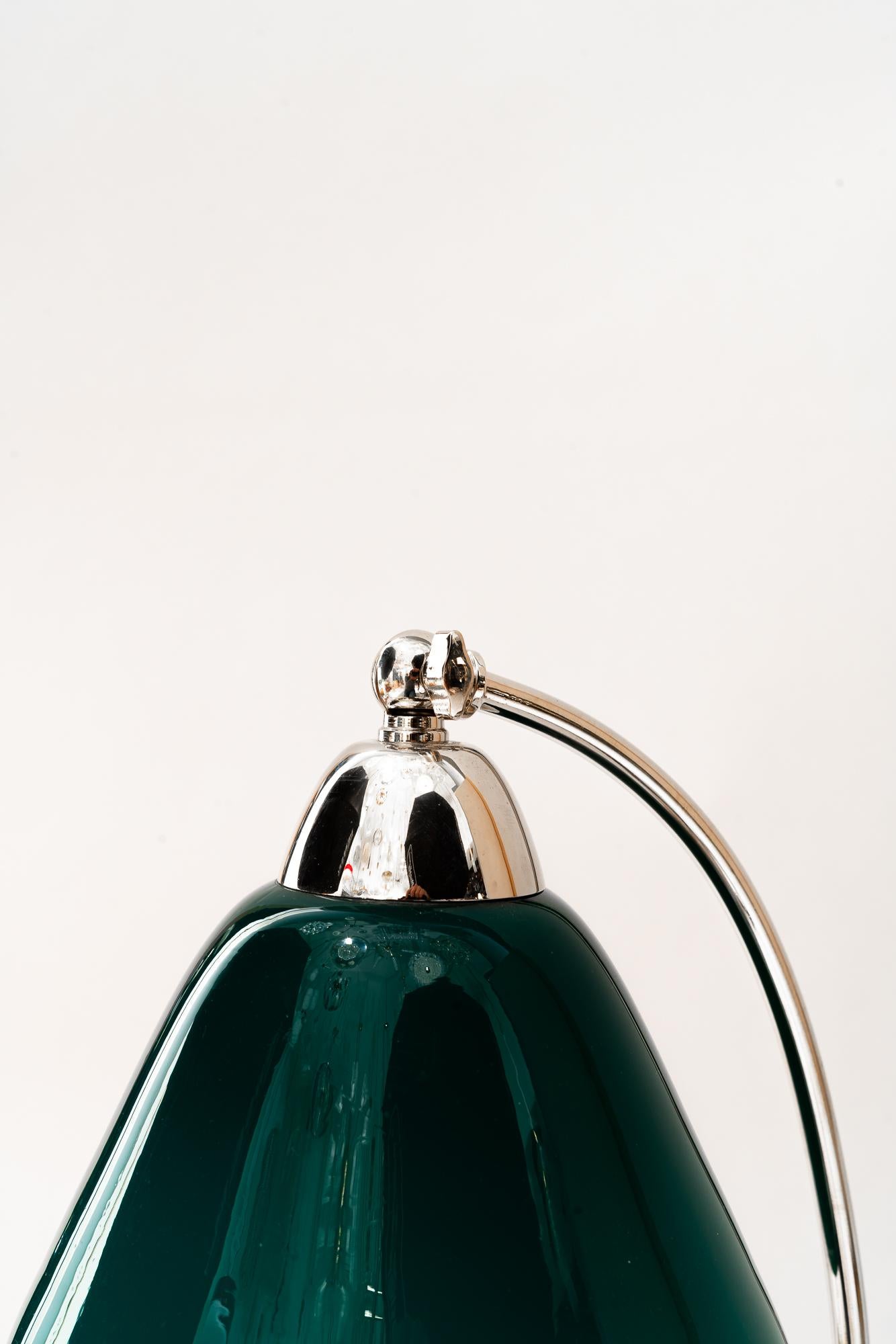 Art Deco vernickelte Tischlampe mit original Opalglas Wien um 1920er Jahre im Angebot 6