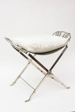 Restaurierte Nickel-Silber-Bank im Art déco-Stil von Griffin mit gepolstertem cremefarbenem, cremefarbenem Kissen