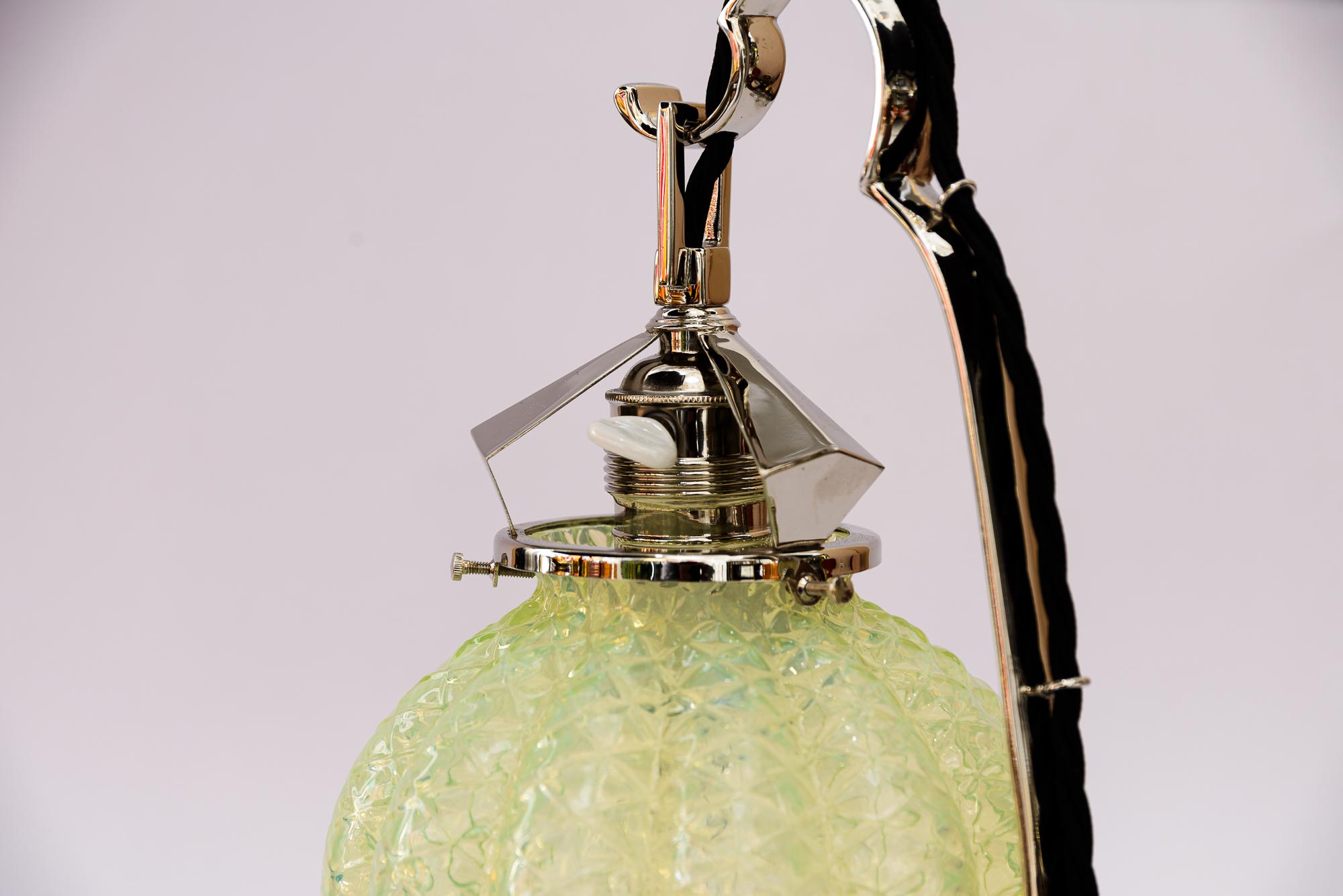 Art Deco Nickeltischlampe mit original Opalglasschirm Wien um 1920 im Angebot 10