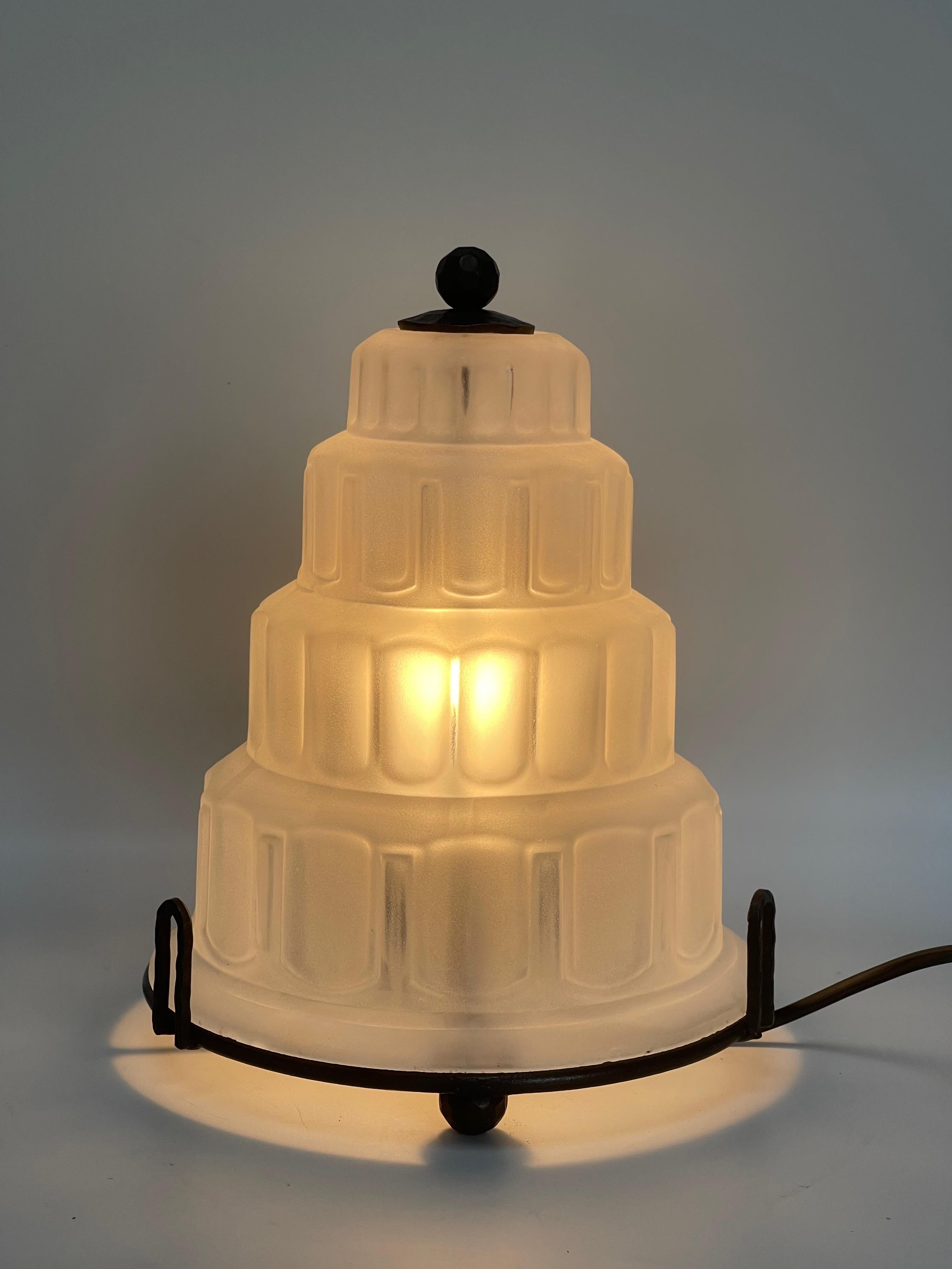 Art Deco night light in the style of Sabino For Sale 6