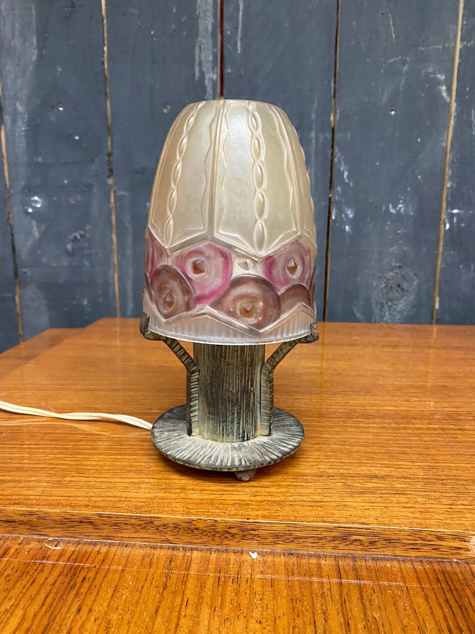 Art déco lampe veilleuse art déco dans le style d'Argy ROUSSEAU circa 1930 en vente
