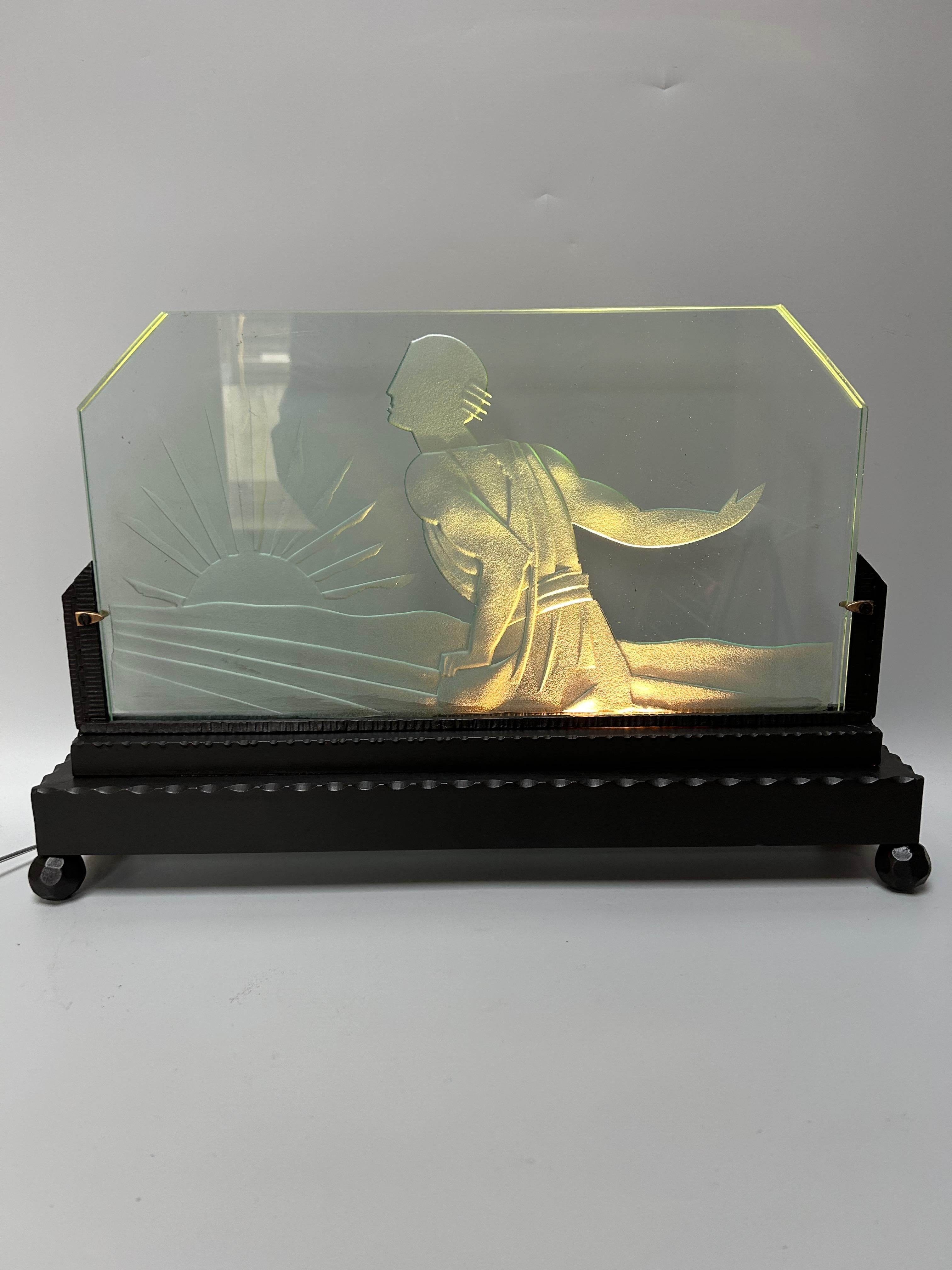 Buriné Lampe de nuit Art déco dans le style de Hettier & Vincent en vente