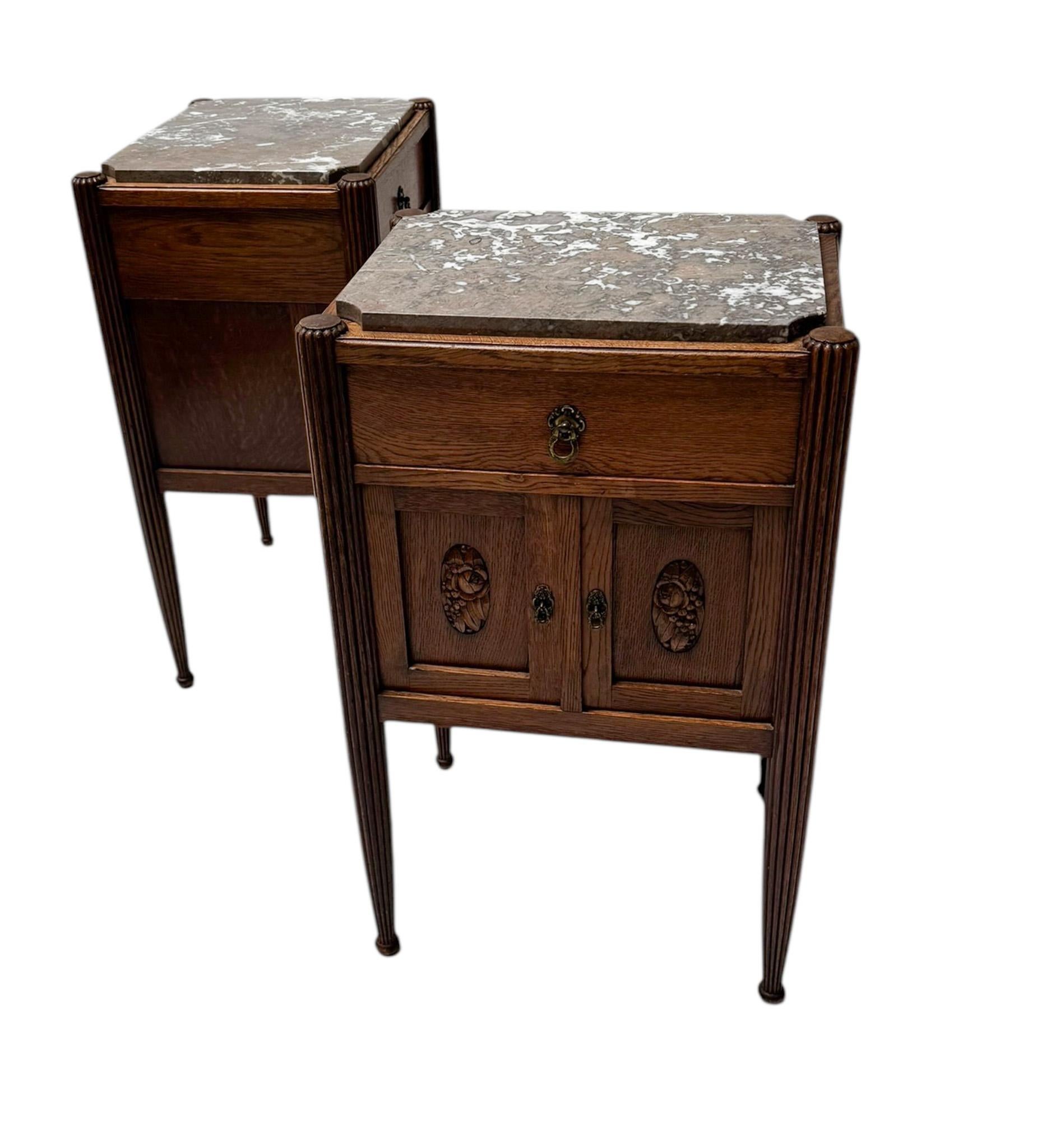Comodini o comodini Art Déco con piani in marmo, anni '30 in vendita 10