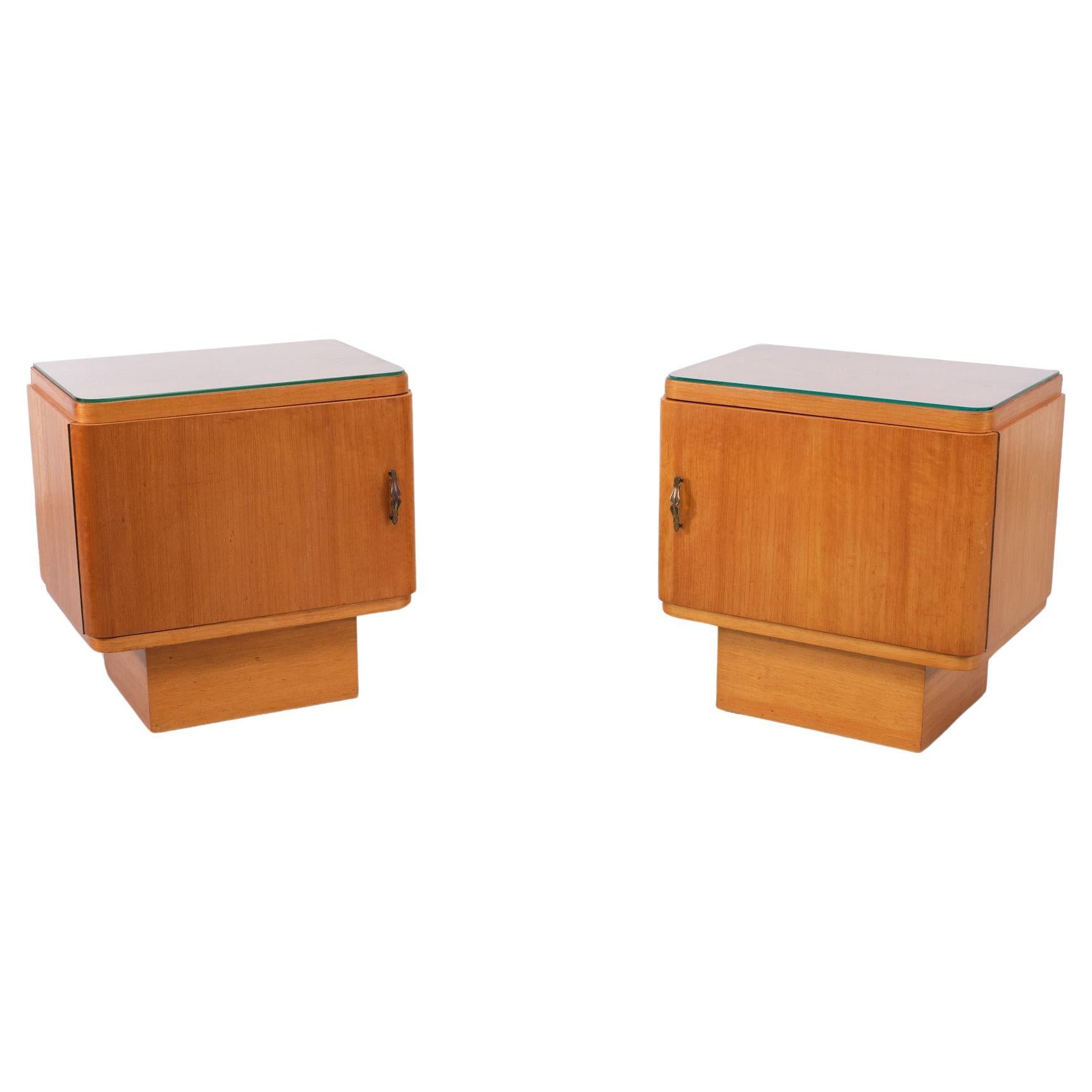 Very nice set of Art Deco Night Stands, beautiful curved Satinwood .
1925s Holland .Glass tops . Good condition . 

Please don't hesitate to reach out for alternative shipping 