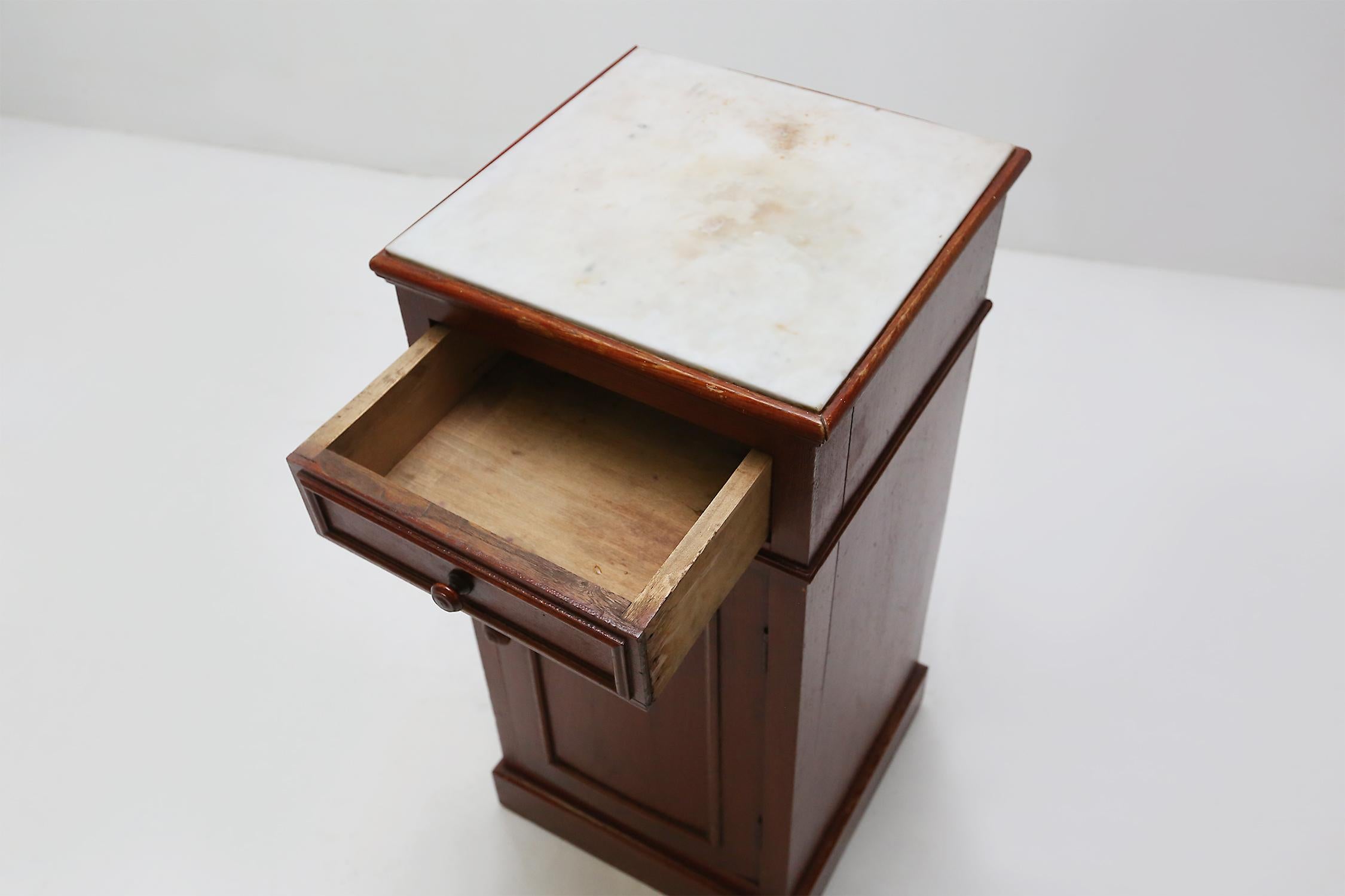 Art Deco Nightstand, Ca.1930 4