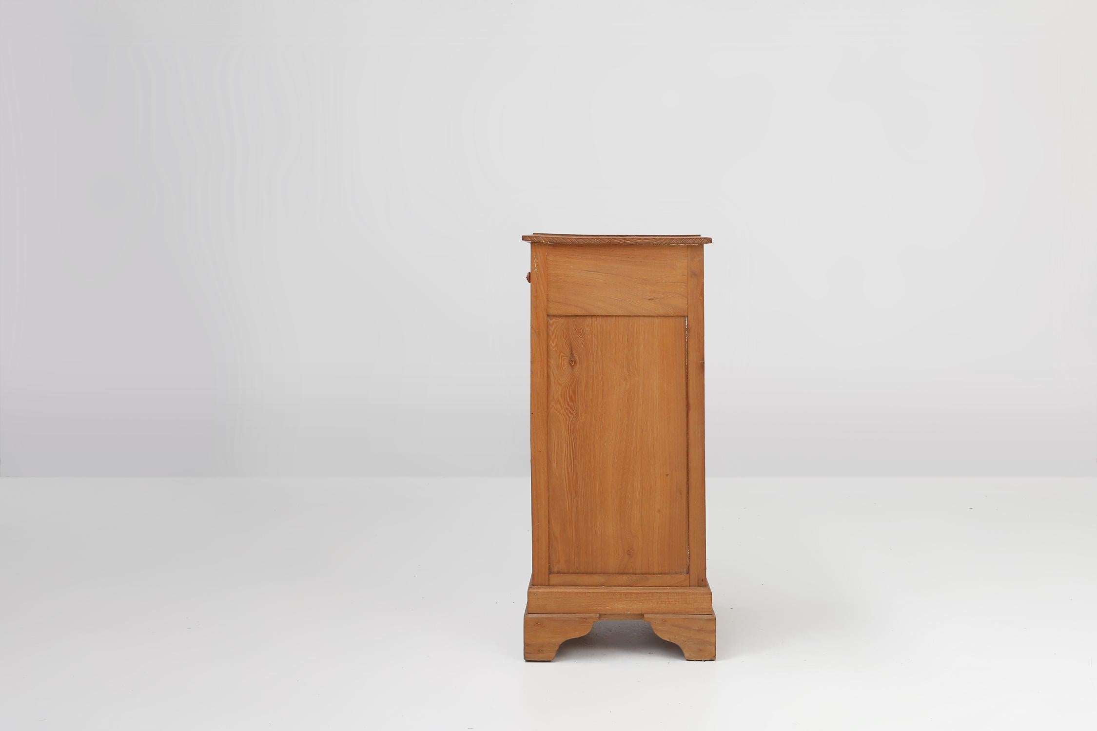 Art Deco nightstand in pine wood, France ca. 1930 In Good Condition For Sale In Meulebeke, BE