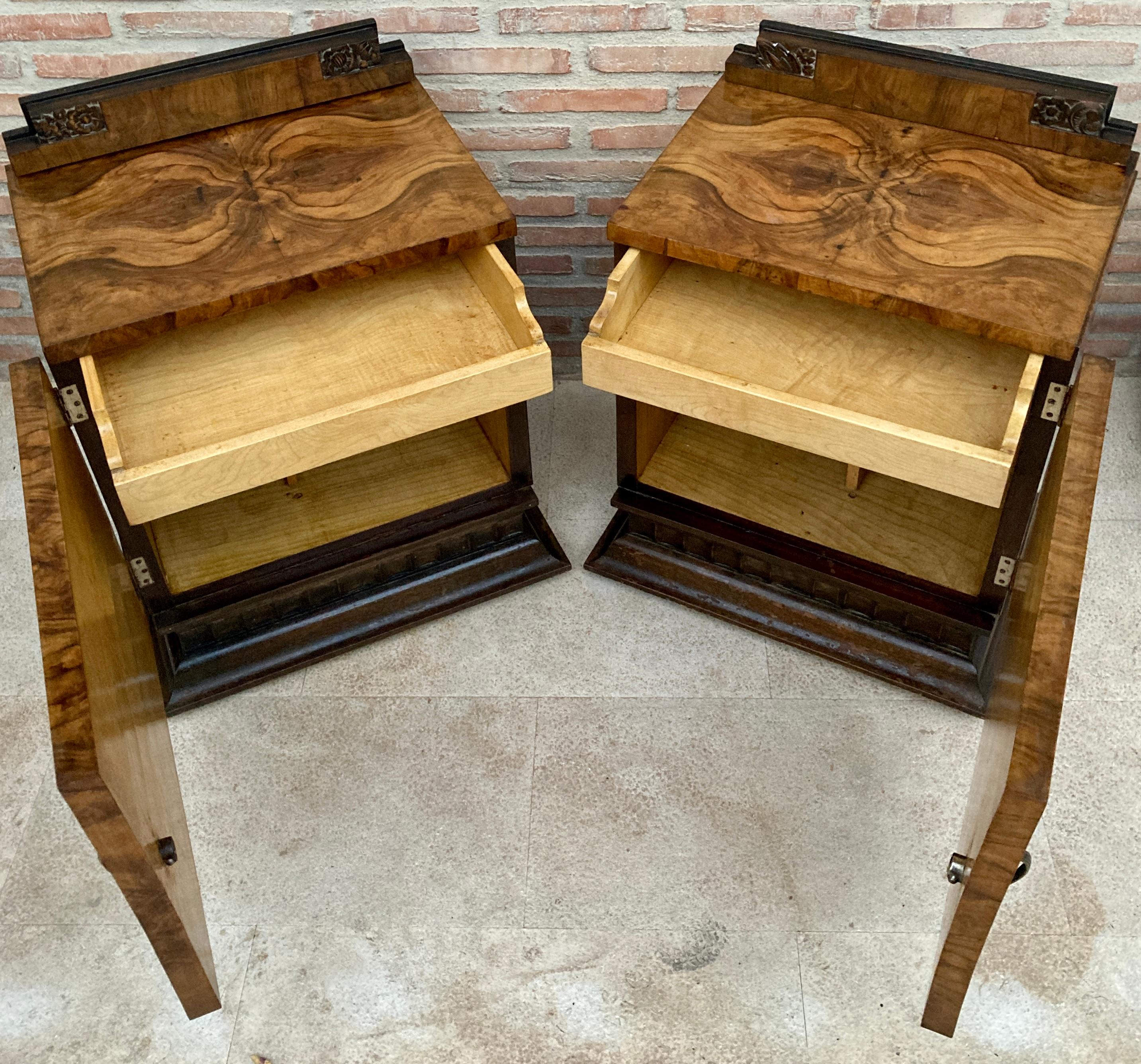 Art Deco Nightstands, 1930, Set of 2 In Good Condition For Sale In Miami, FL