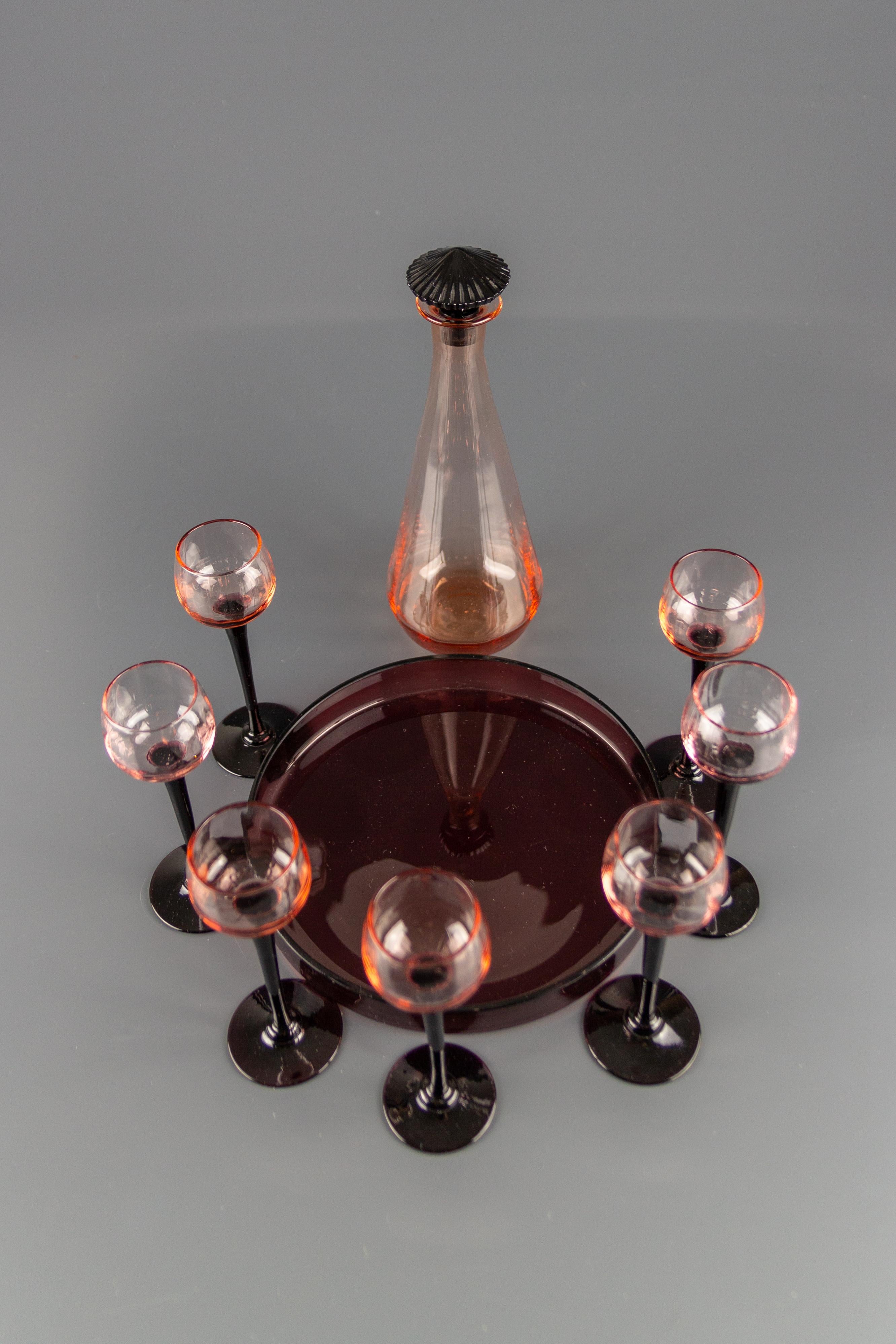 Art Deco Nine-Piece Liqueur Pink Glass Set, Decanter and Seven Glasses with Tray In Good Condition In Barntrup, DE