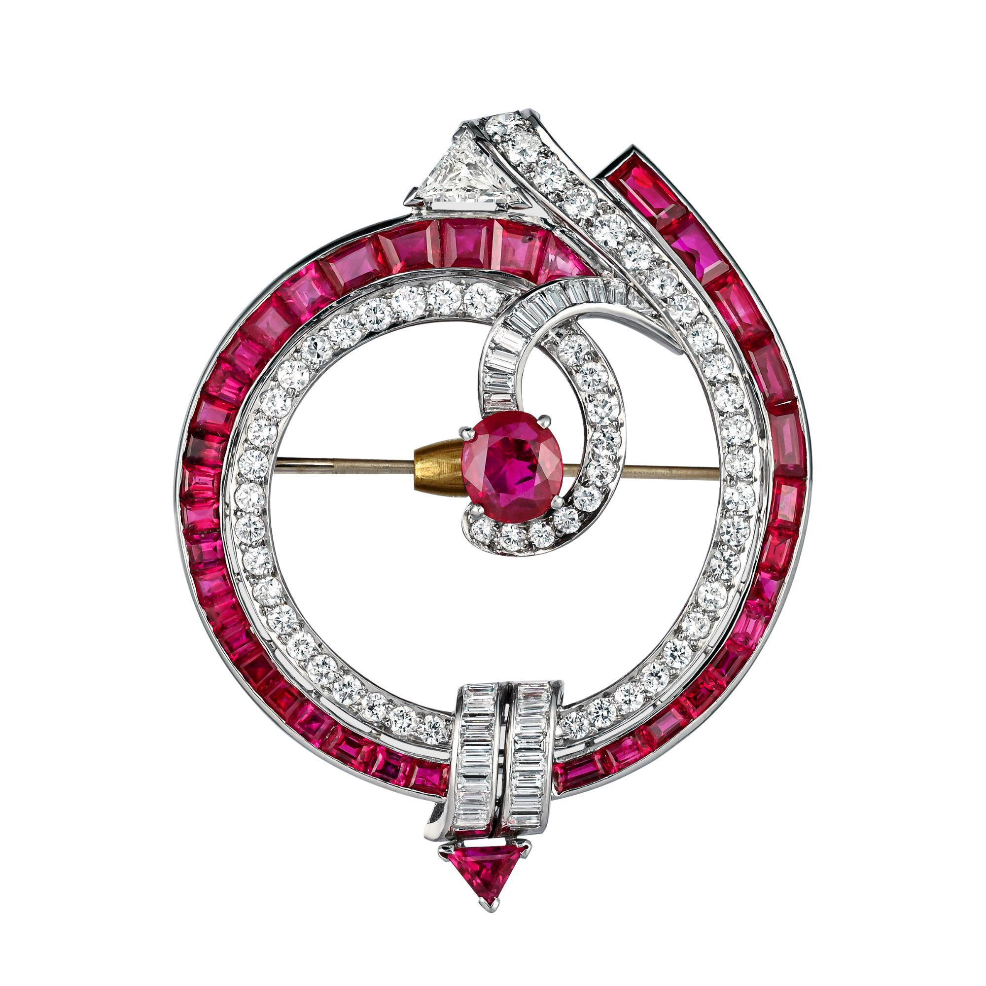 Taille mixte Broche Art Déco No Heat en rubis de Birmanie et diamants en vente