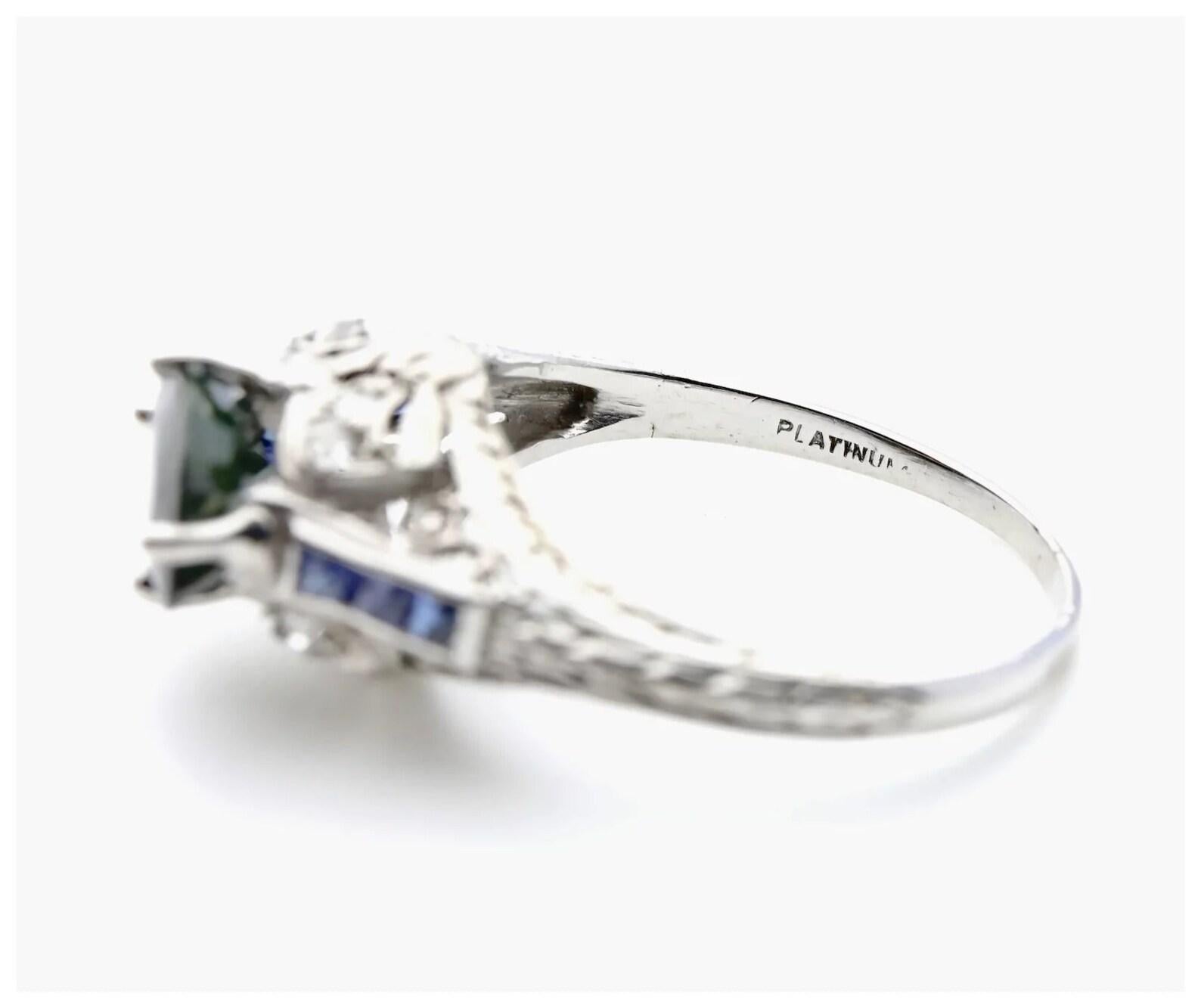 Art Deco No Heat Sapphire & Diamond Ribbon Motif Ring in Platinum In Good Condition For Sale In Boston, MA