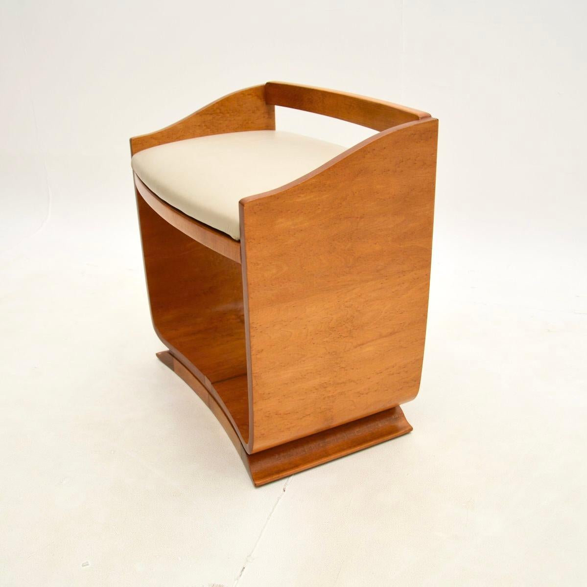 Norvégien Art Deco Norwegian Elm and Leather Stool en vente