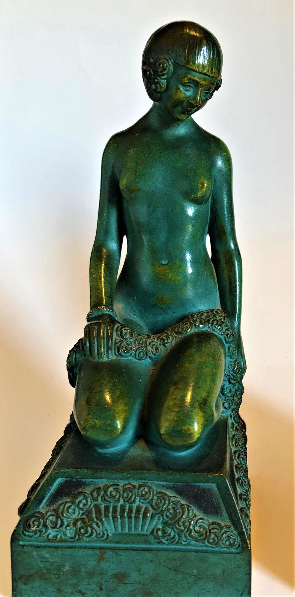 Serre-livres en bronze Art déco Femme nue érotique, c. France 1925, signé Scribe 5