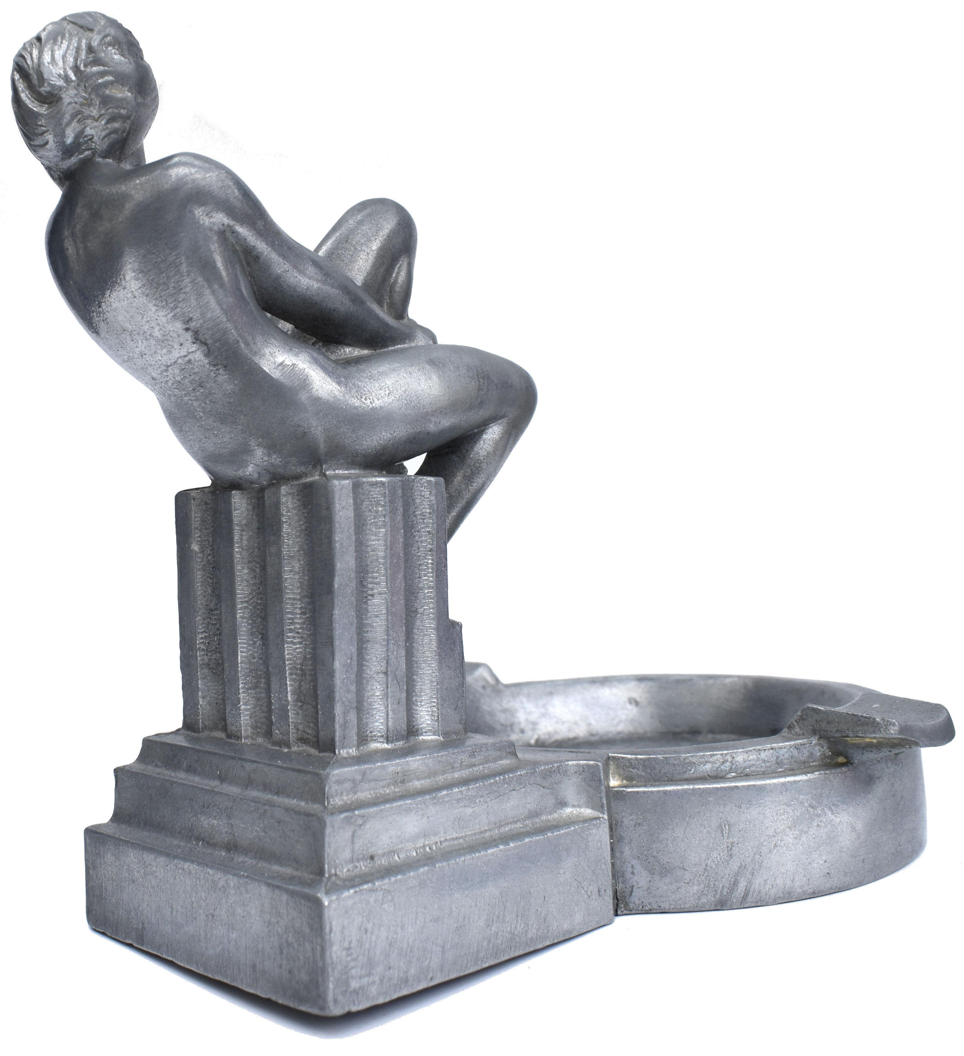 For your consideration is this stylish Art Deco ashtray we're attributing to Frankart inc, see bio below. The overall size of this piece makes us think this might have been produced for commercial use, as it's larger than standard sizes for these