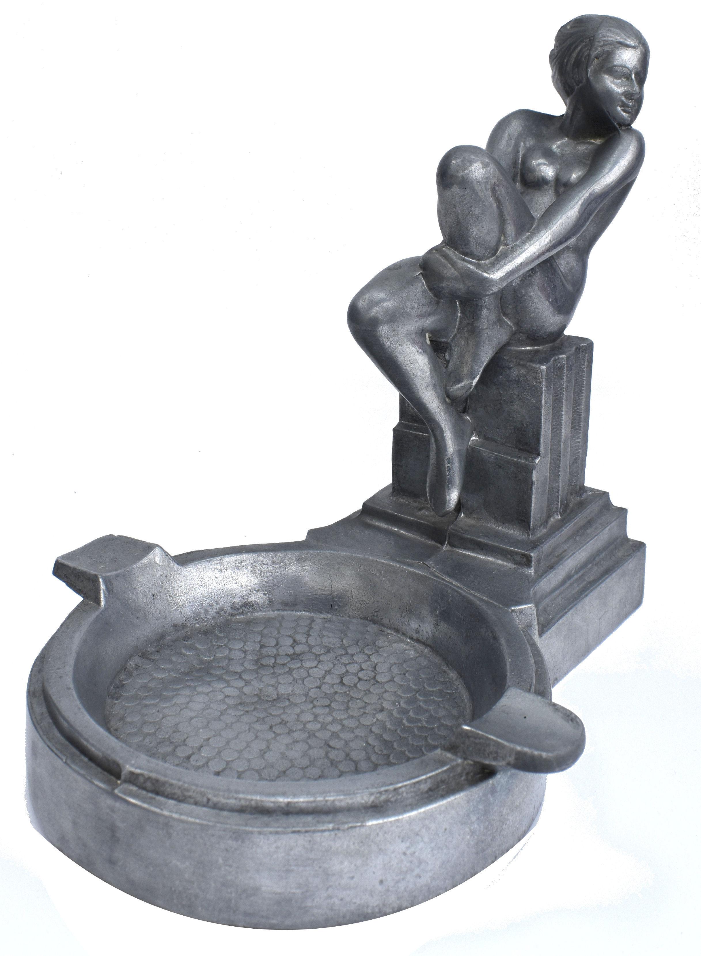 Art Deco Nude Female Ashtray, C1930 In Good Condition In Devon, England