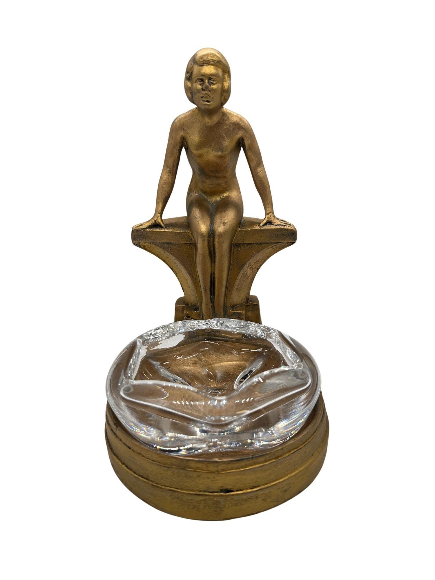 Art Deco Nude Woman Seated at Pool Bronze & Crystal Sculpter Ashtray by Nuart In Good Condition For Sale In Van Nuys, CA