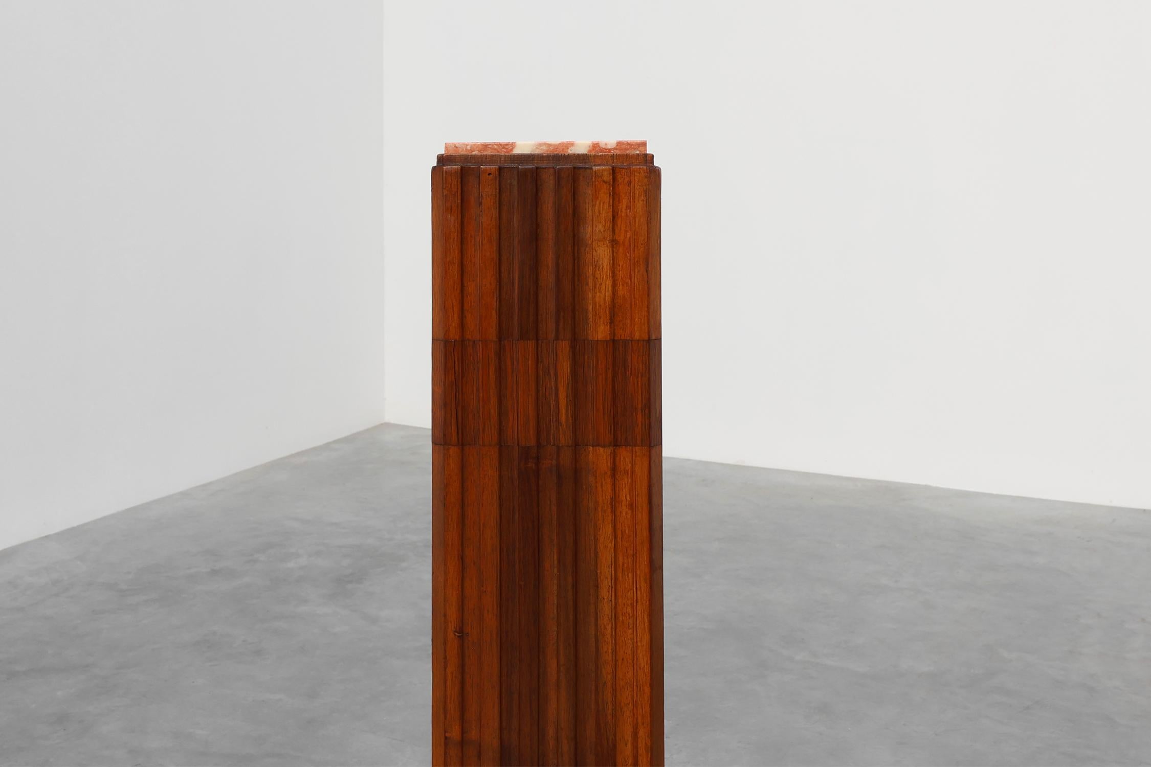 Francese Art Deco oak and red marble pedestal or side table, France 1920s in vendita