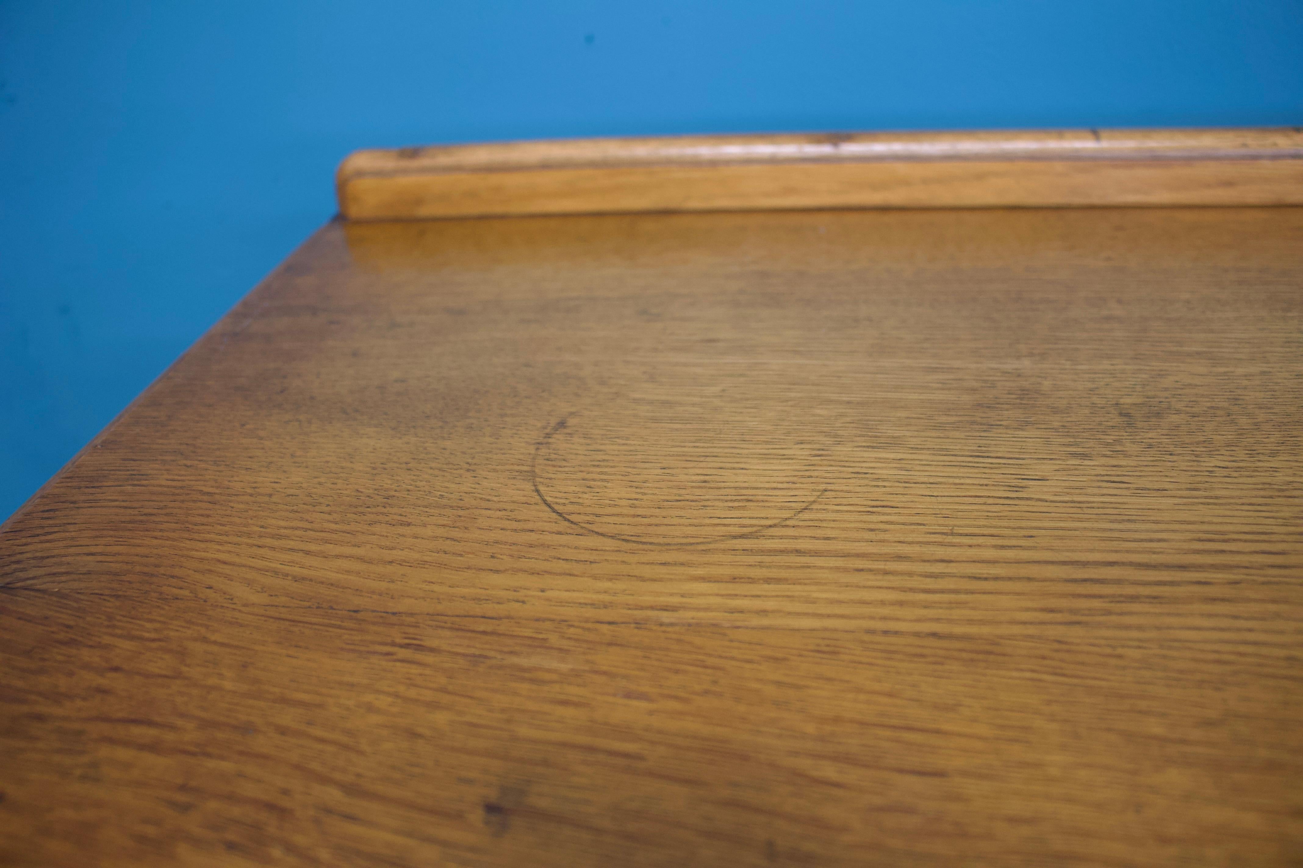 Britannique Commode en Oak Art Deco de Herbert Gibbs, années 1930 en vente