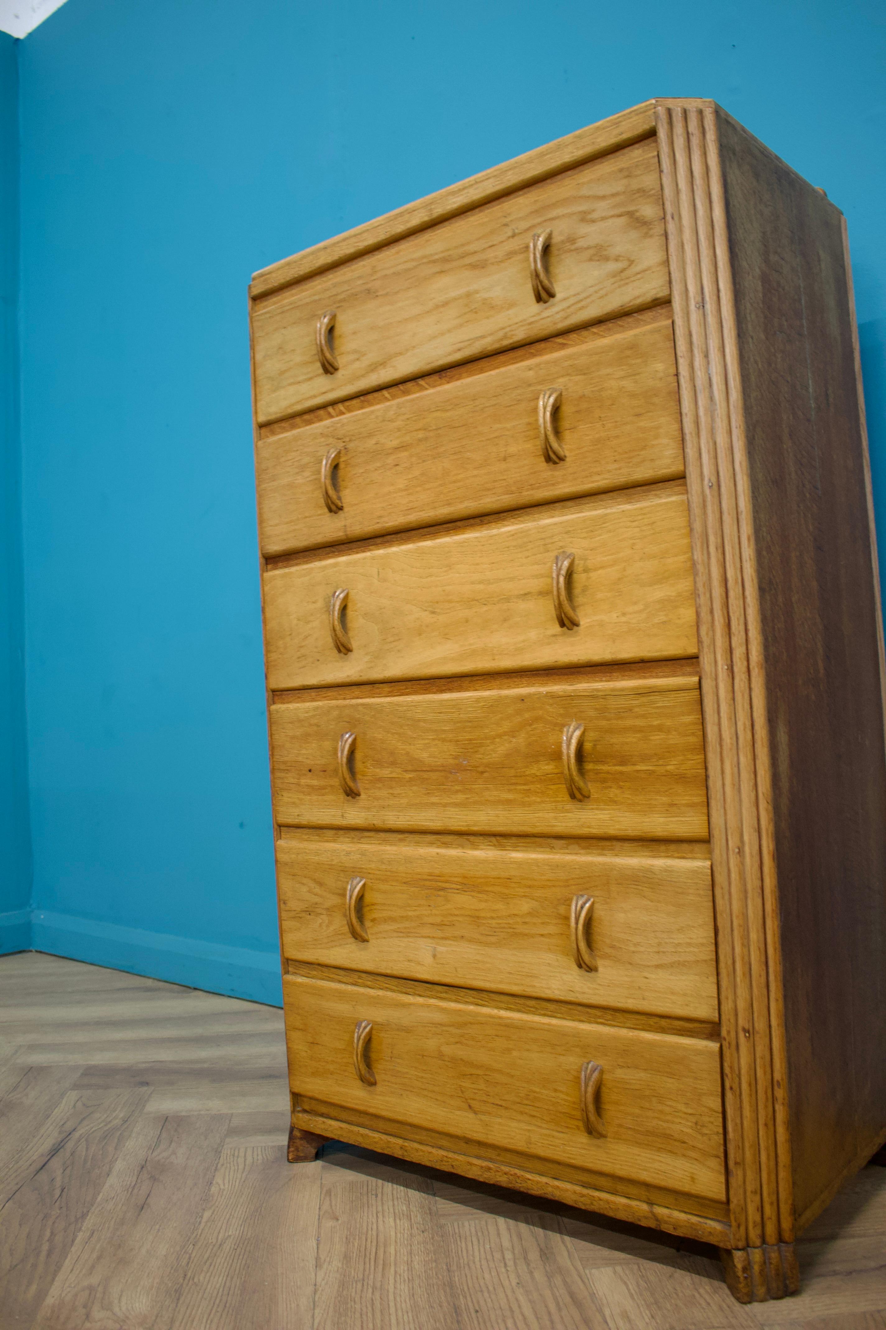 Commode en Oak Art Deco de Herbert Gibbs, années 1930 en vente 1