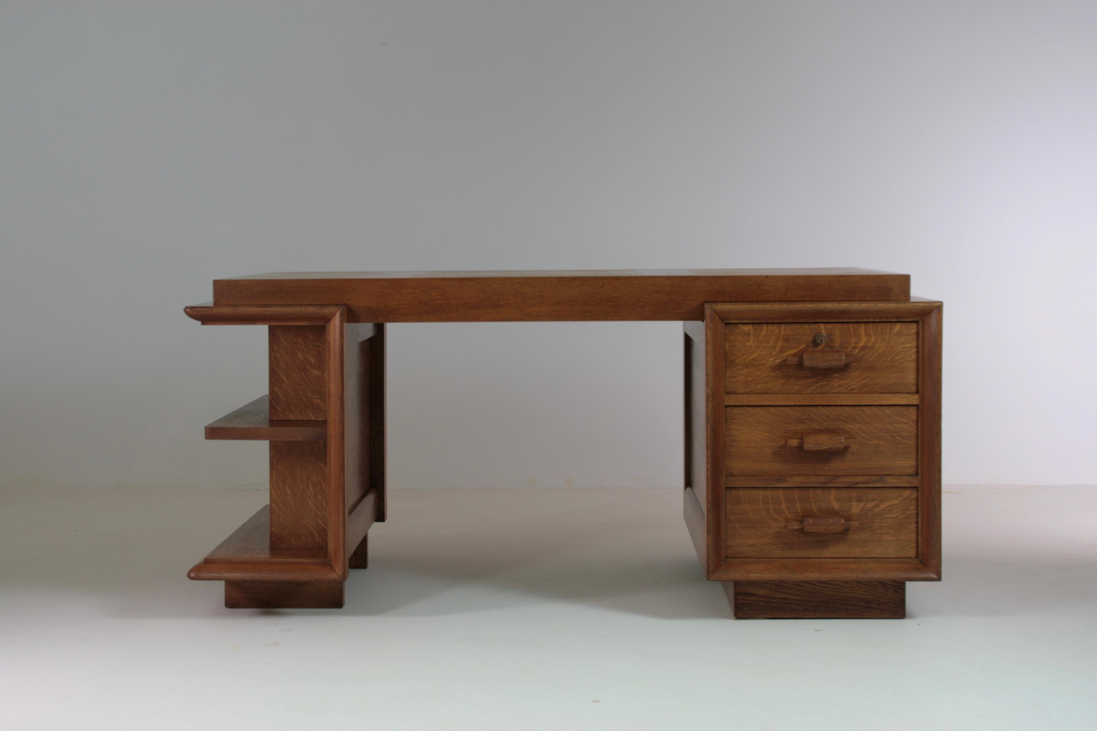 Art Deco Schreibtisch aus Eiche von Charles Dudouyt, Frankreich 1940er Jahre im Angebot 4