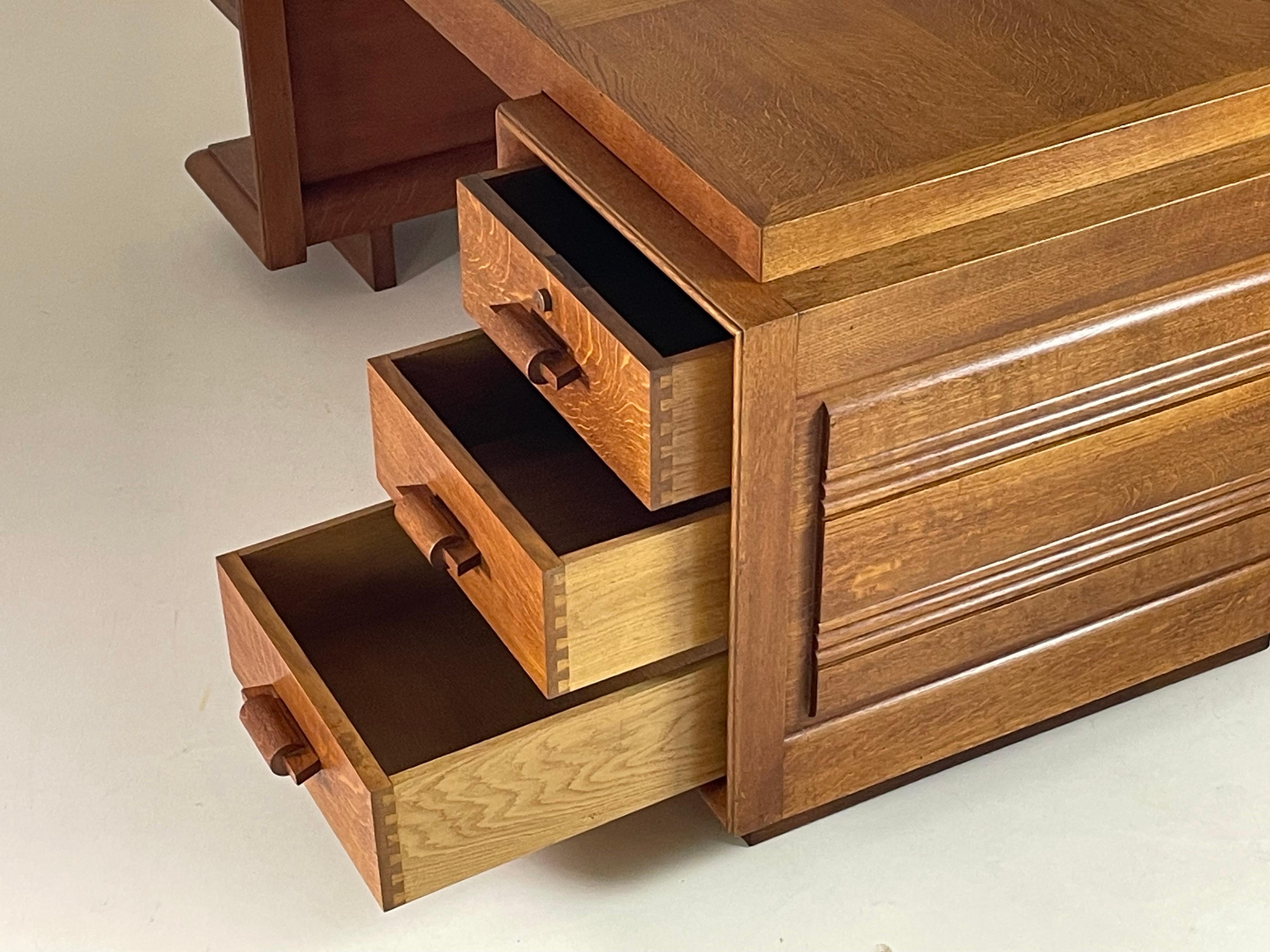 Art Deco Schreibtisch aus Eiche von Charles Dudouyt, Frankreich 1940er Jahre im Angebot 9