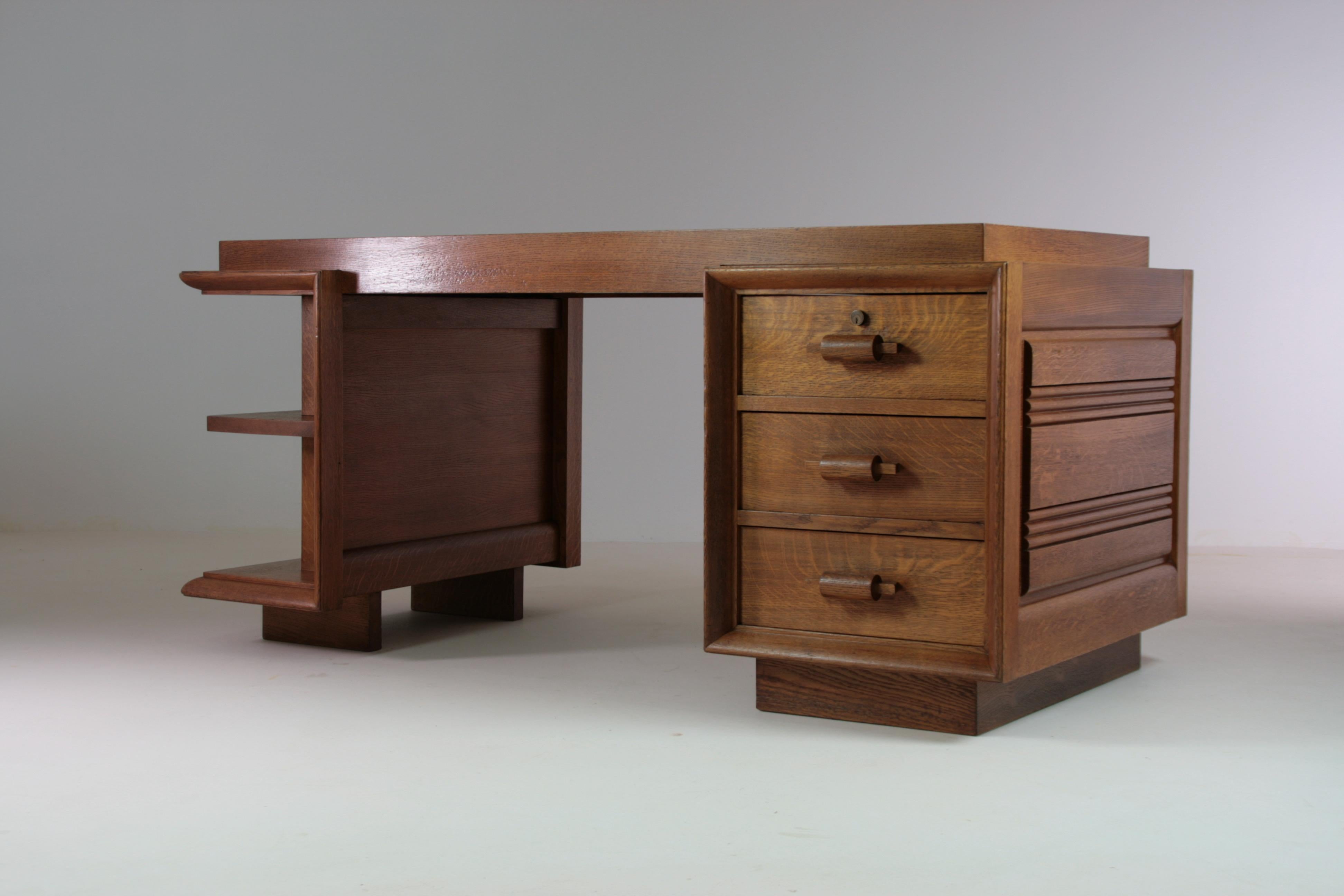 Art Deco Schreibtisch aus Eiche von Charles Dudouyt, Frankreich 1940er Jahre im Angebot 3