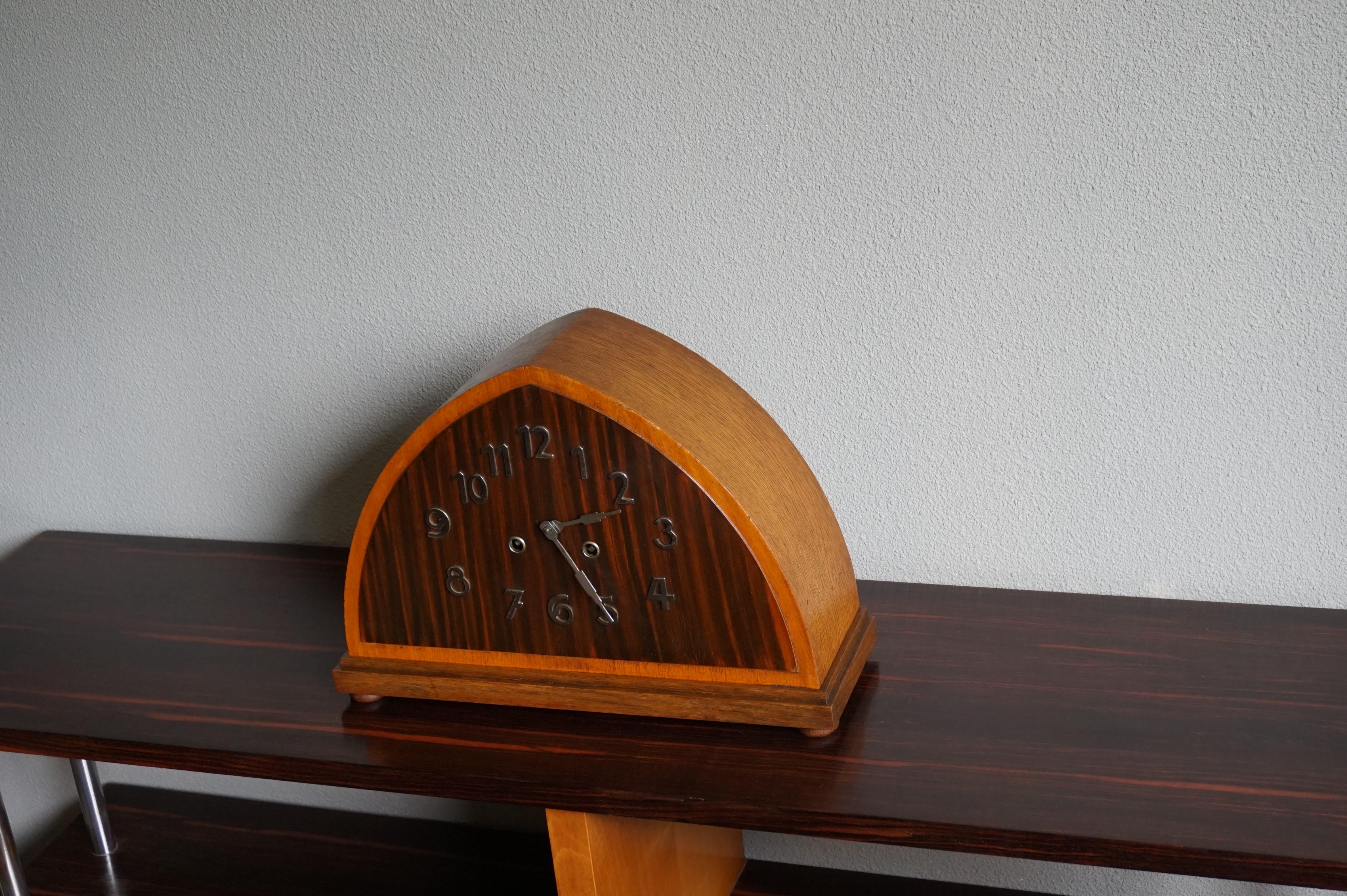 Art Deco Oak, Cocobolo & Mahogany Mantle or Desk Clock w. Chrome Metal Numerals In Good Condition In Lisse, NL