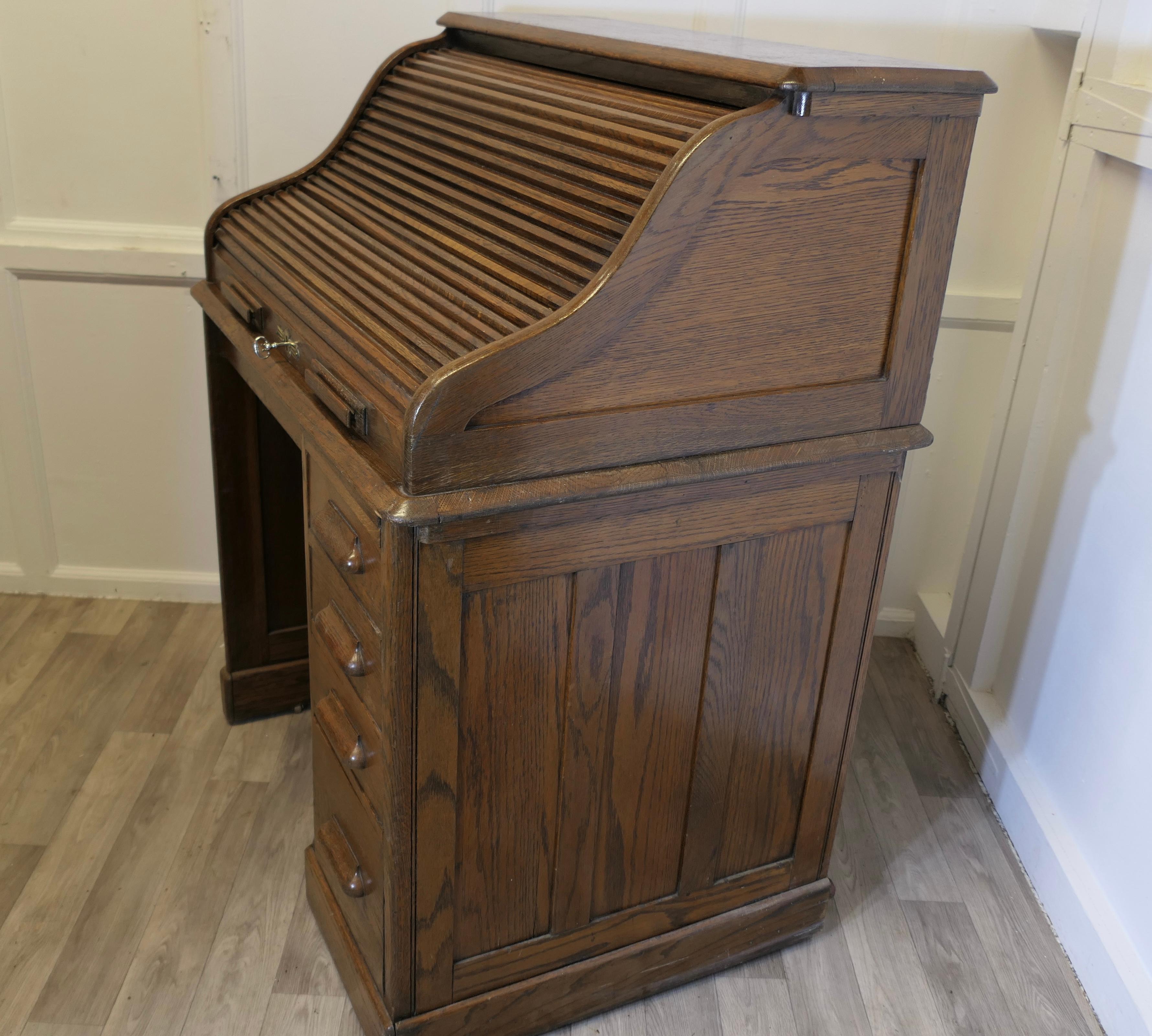 Art Deco Oak Roll Top Desk Restaurant Greeter For Sale 2