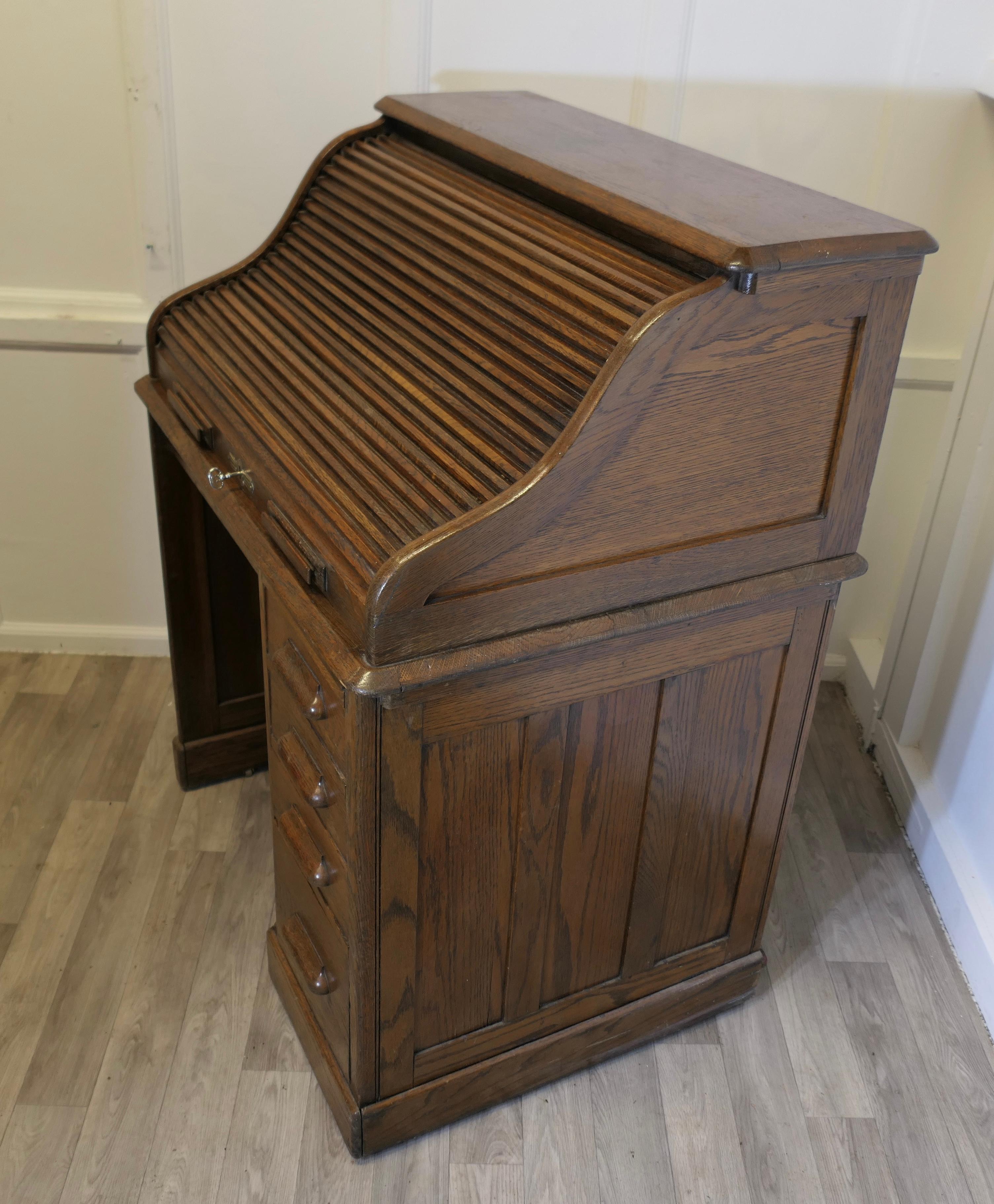 Art Deco Oak Roll Top Desk Restaurant Greeter For Sale 3