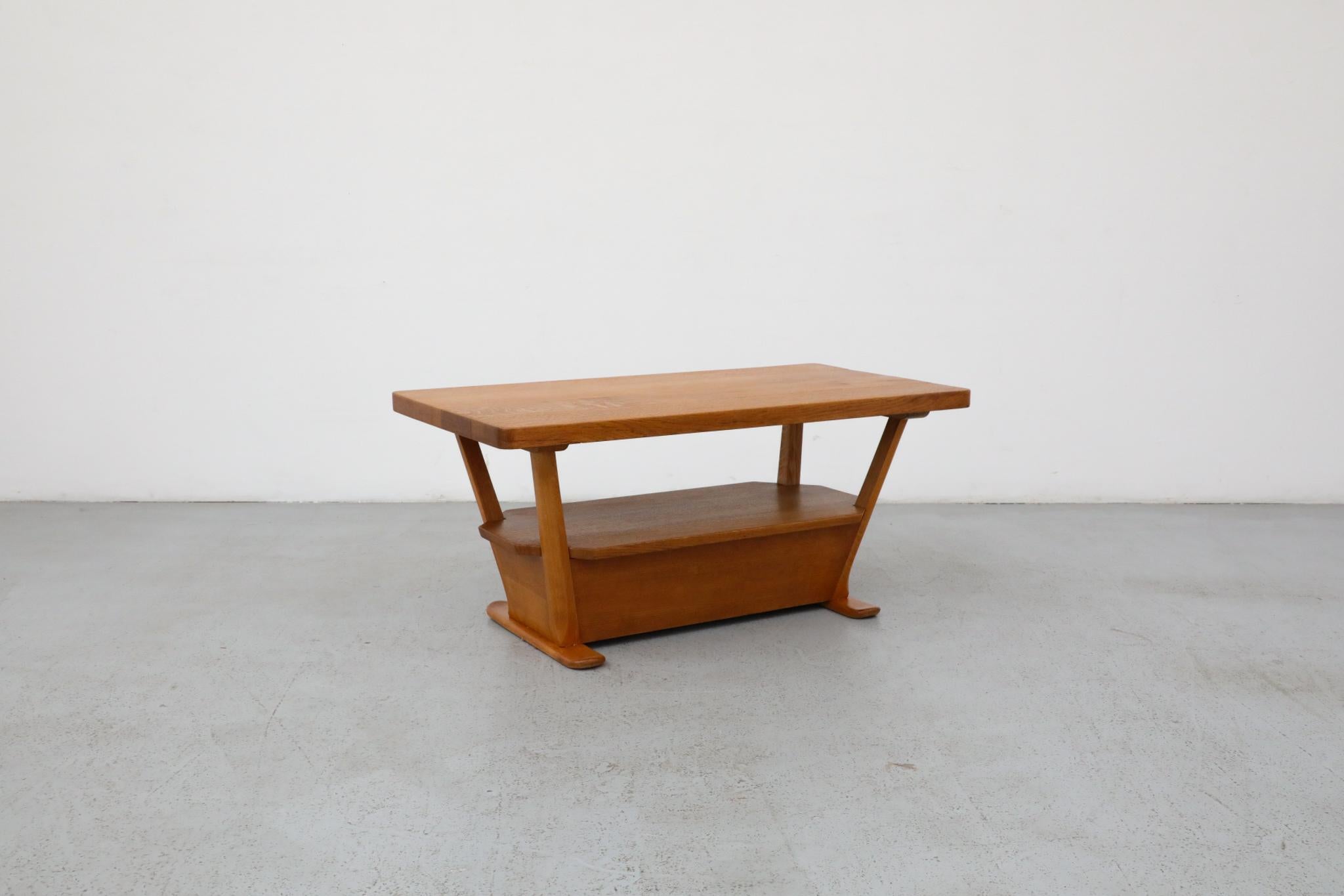 Salontisch aus Eiche im Art déco-Stil von C. De Jong für J. A. Boskamp En Zonen (Eichenholz) im Angebot