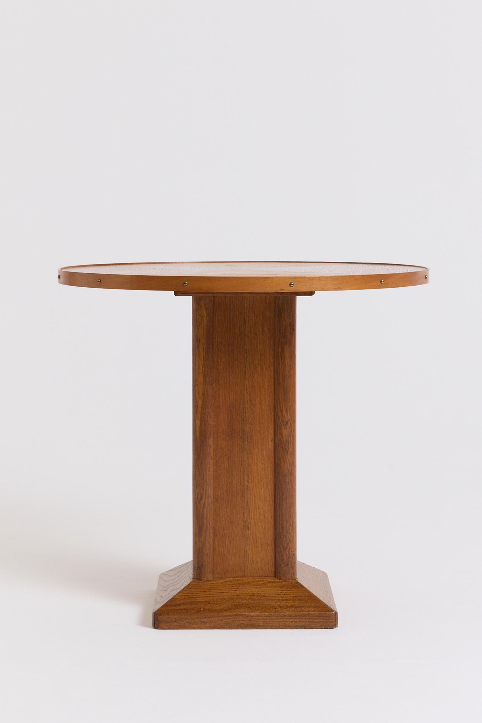 Mesa auxiliar Art Decó de roble en Bueno estado para la venta en London, GB
