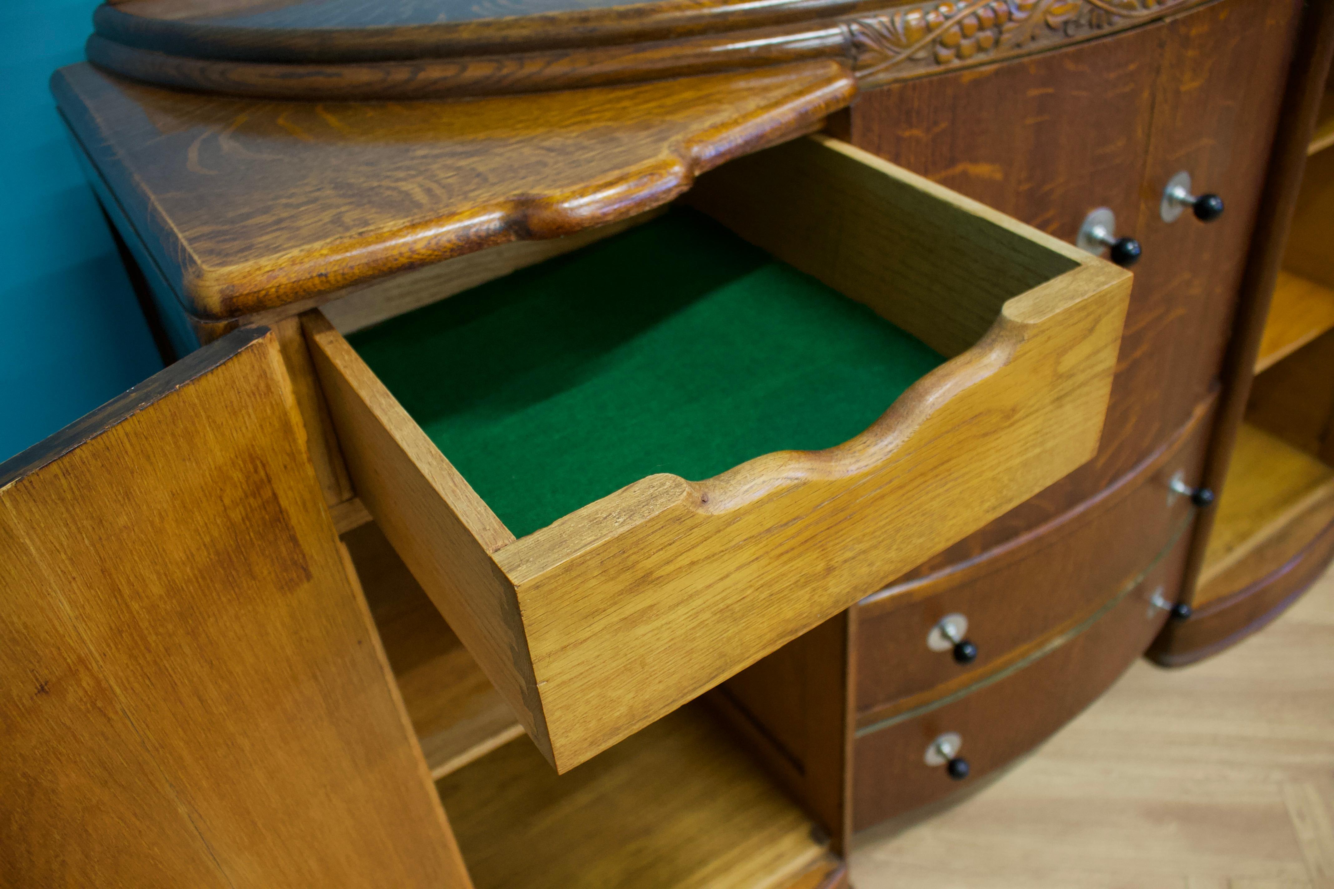 Art Deco Oak Sideboard, 1930s im Angebot 3