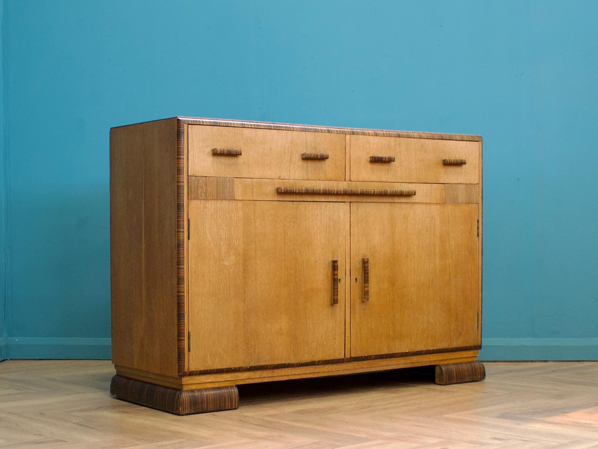 Britannico Art Deco Oak Sideboard, 1930s in vendita