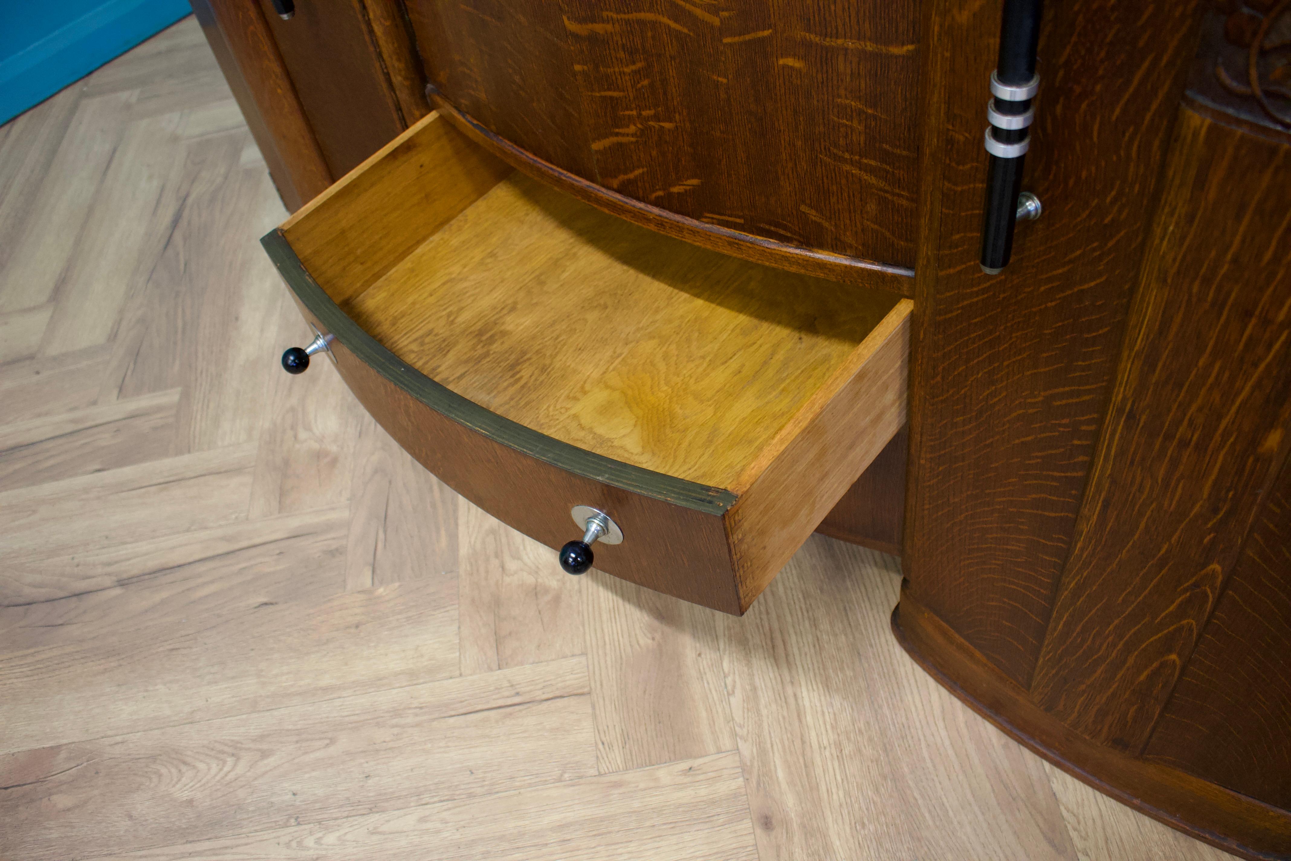 Art Deco Oak Sideboard, 1930s (Holzarbeit) im Angebot