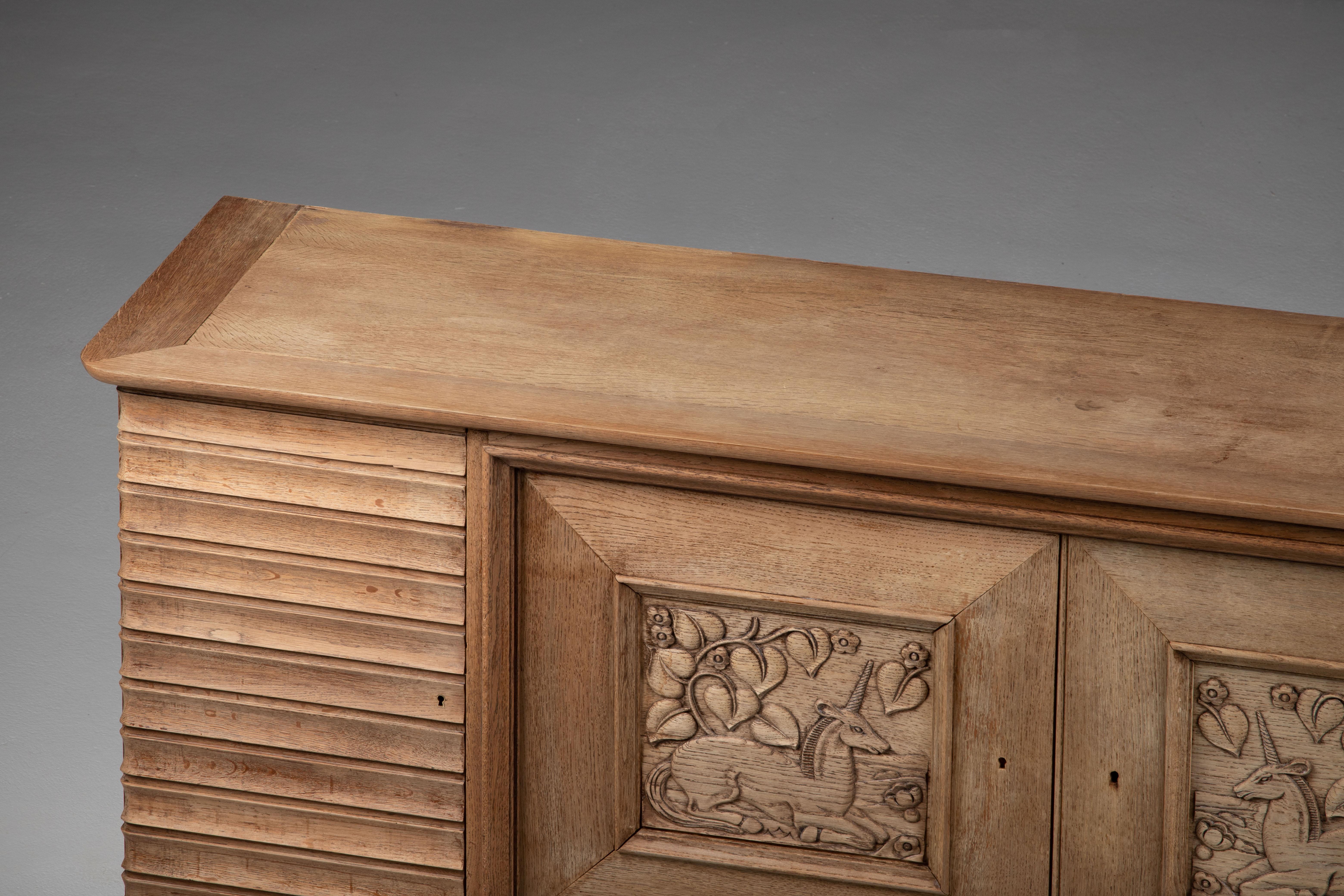 Art Deco Oak Sideboard with Carved Unicorn, France, 1940s 12