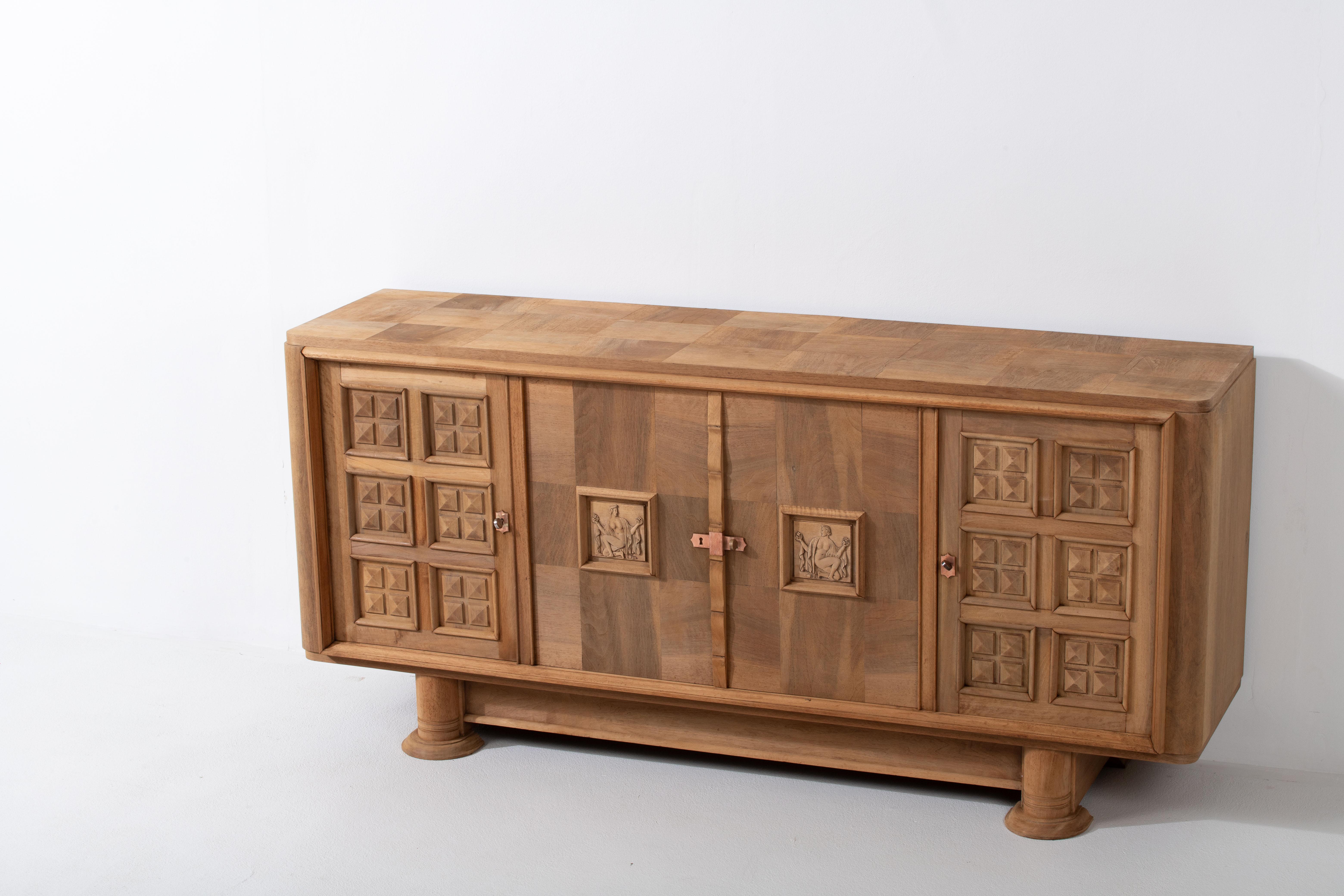 Art Deco Oak Sideboard with Handcarved Doors, France, 1940s For Sale 7