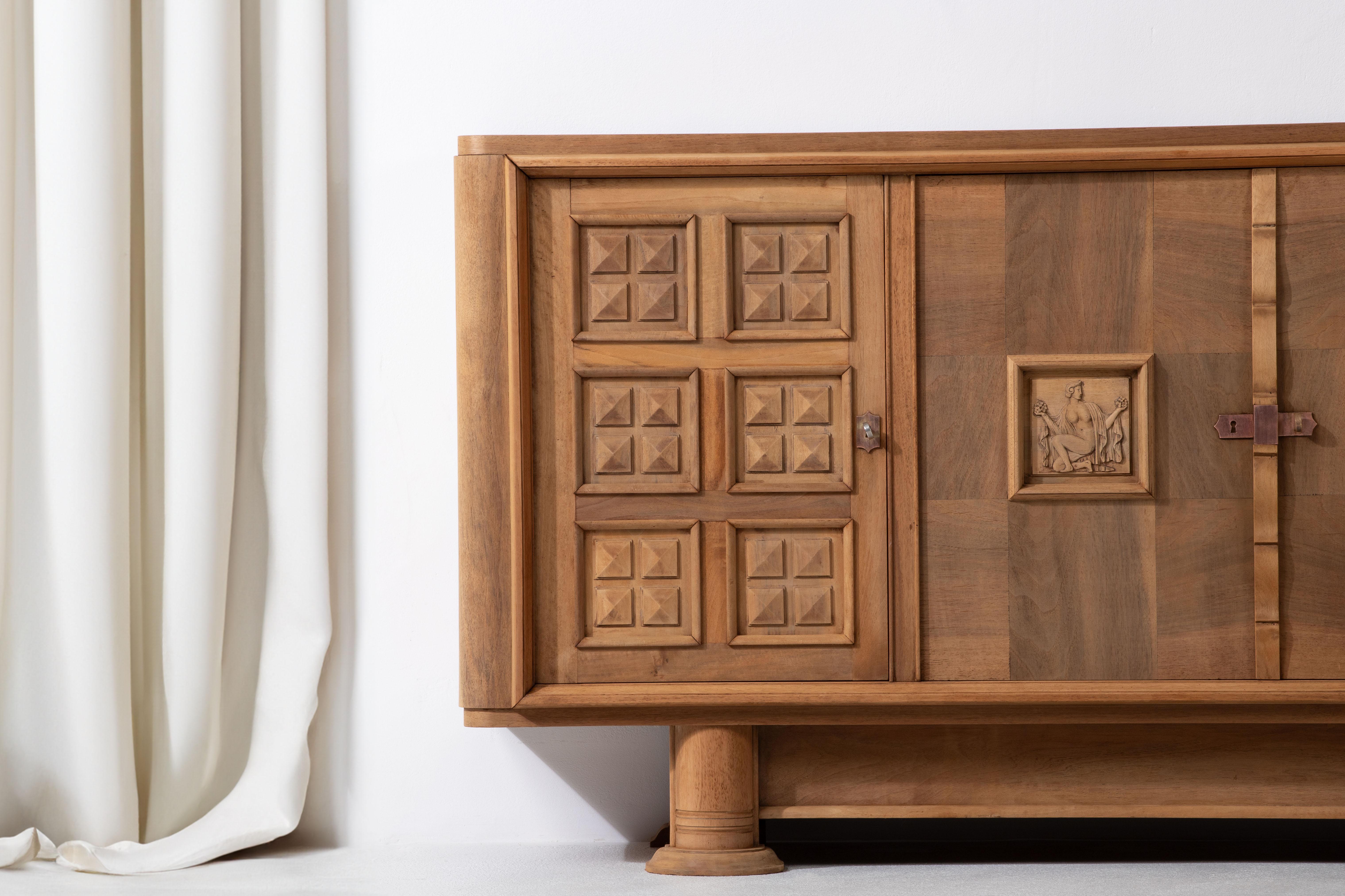 Art Deco Oak Sideboard with Handcarved Doors, France, 1940s For Sale 8