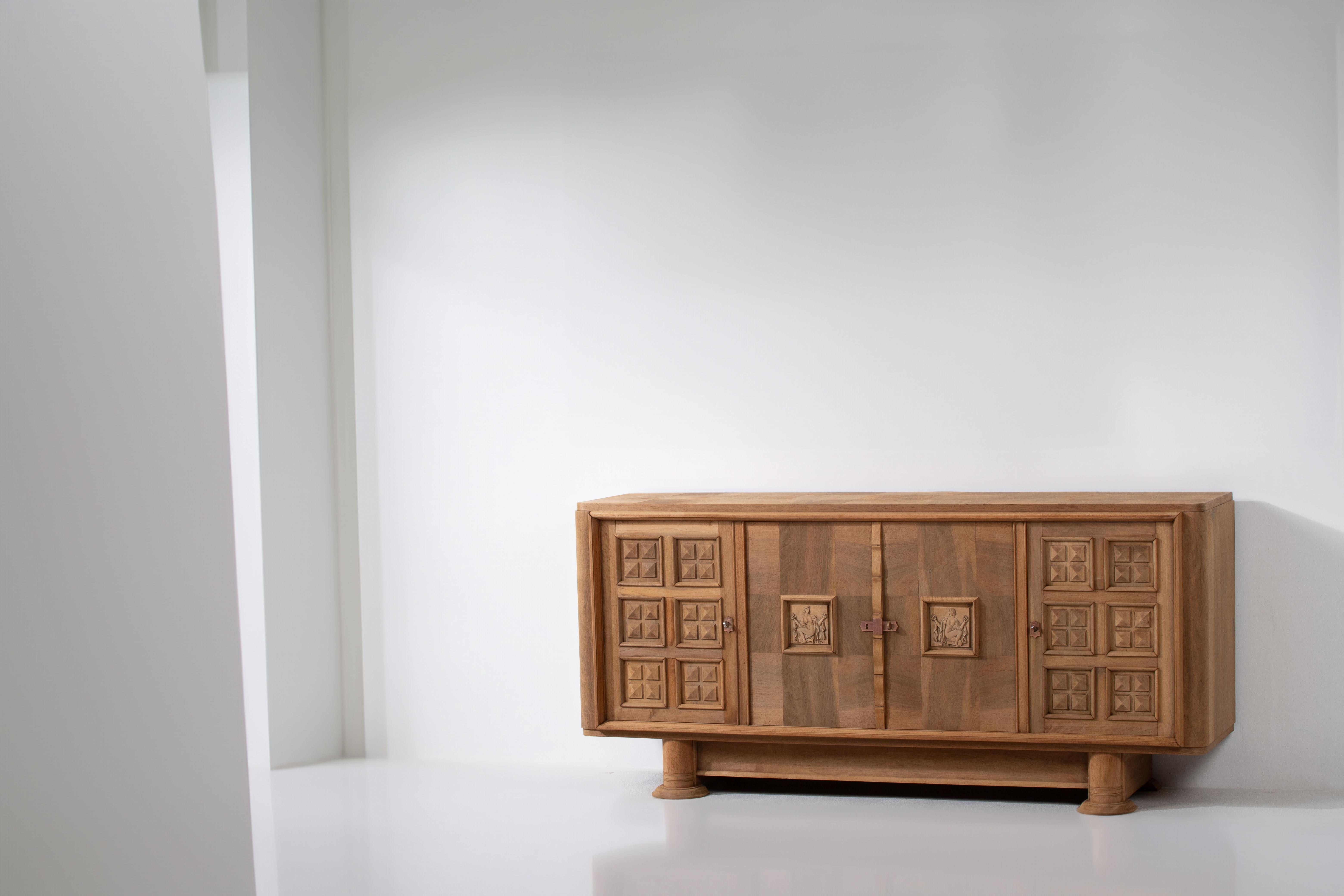 Art Deco Oak Sideboard with Handcarved Doors, France, 1940s For Sale 9