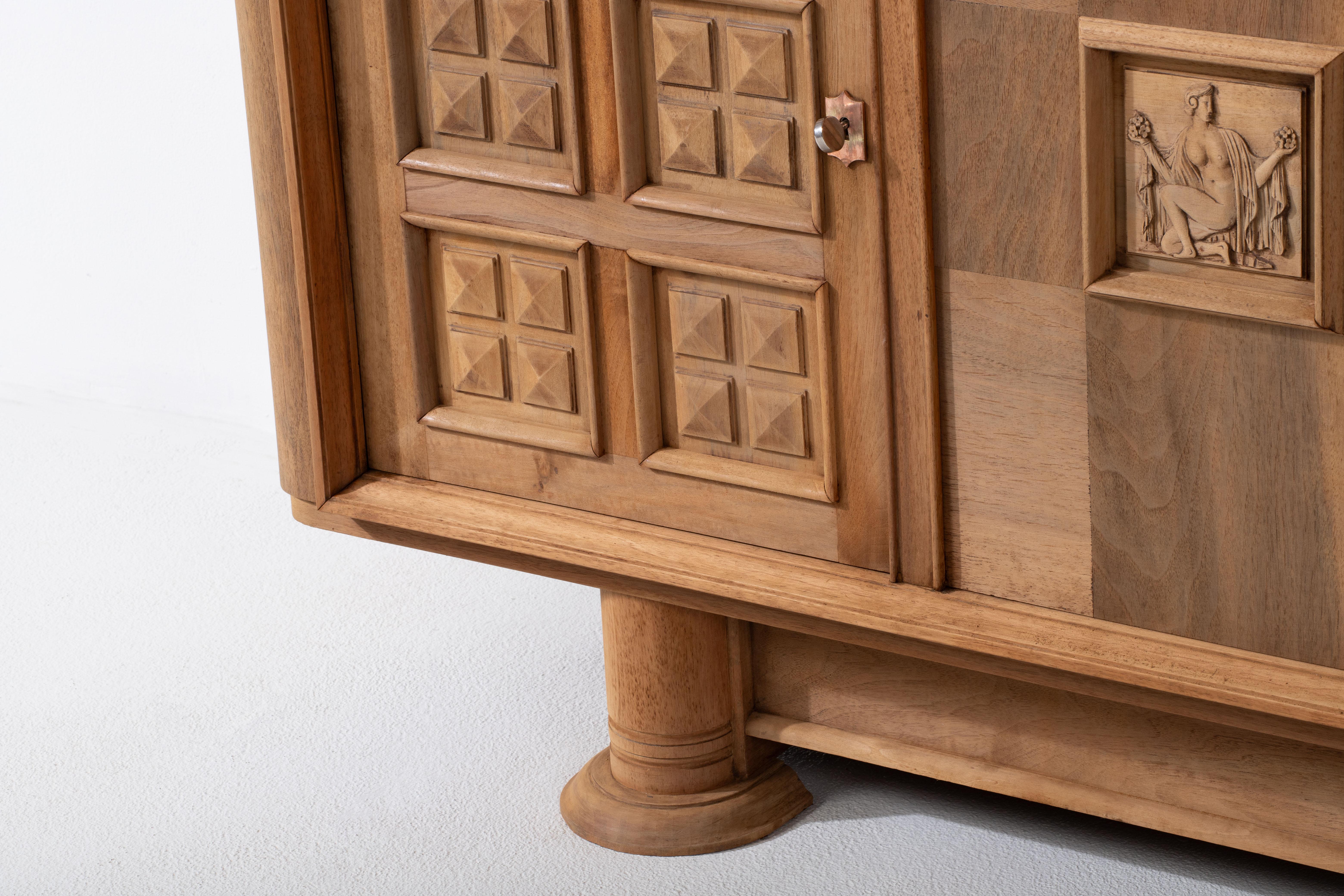 Art Deco Oak Sideboard with Handcarved Doors, France, 1940s For Sale 1